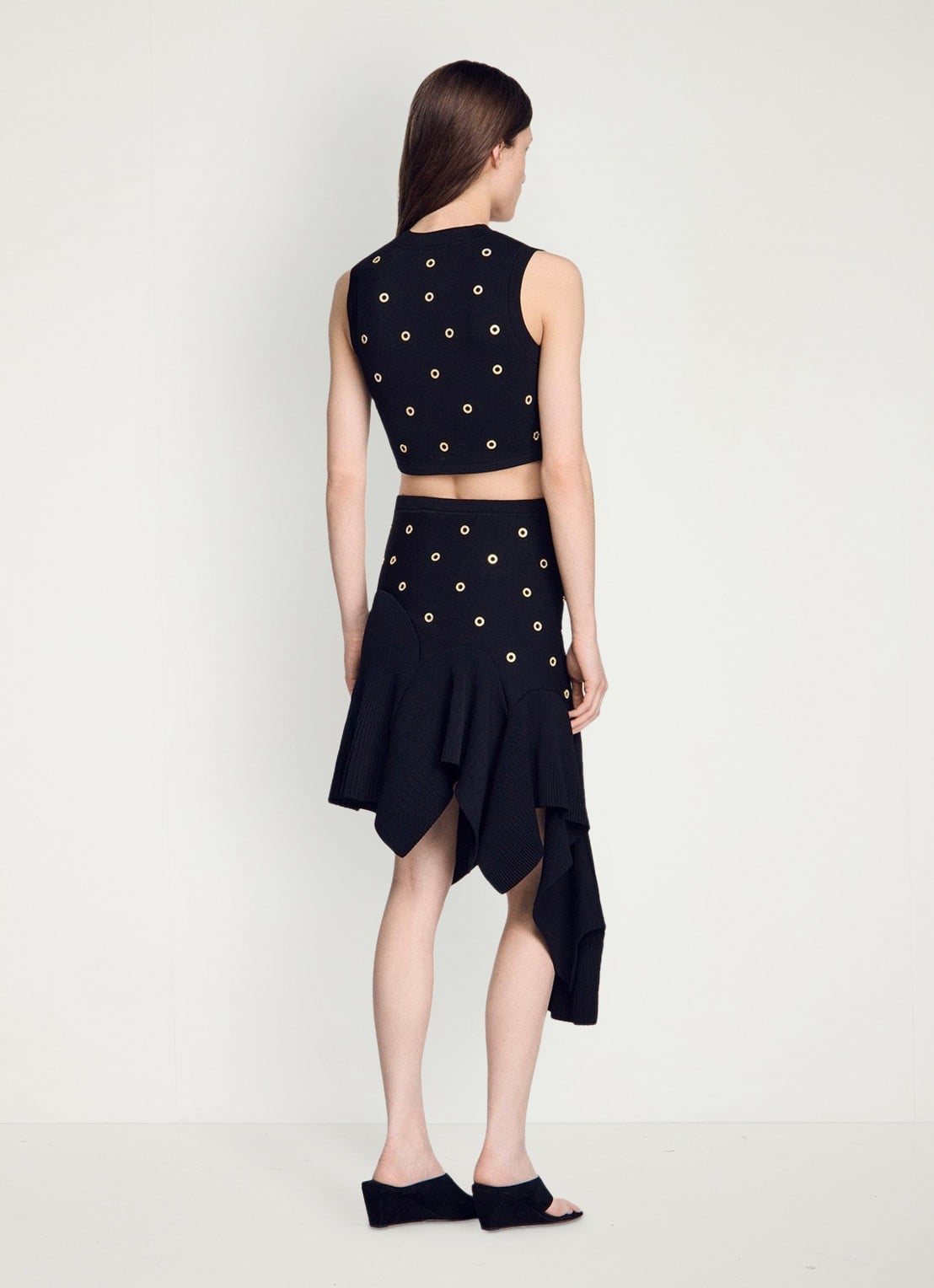 Sandro Fijngebreide crop top met studs - achterkant zwart
