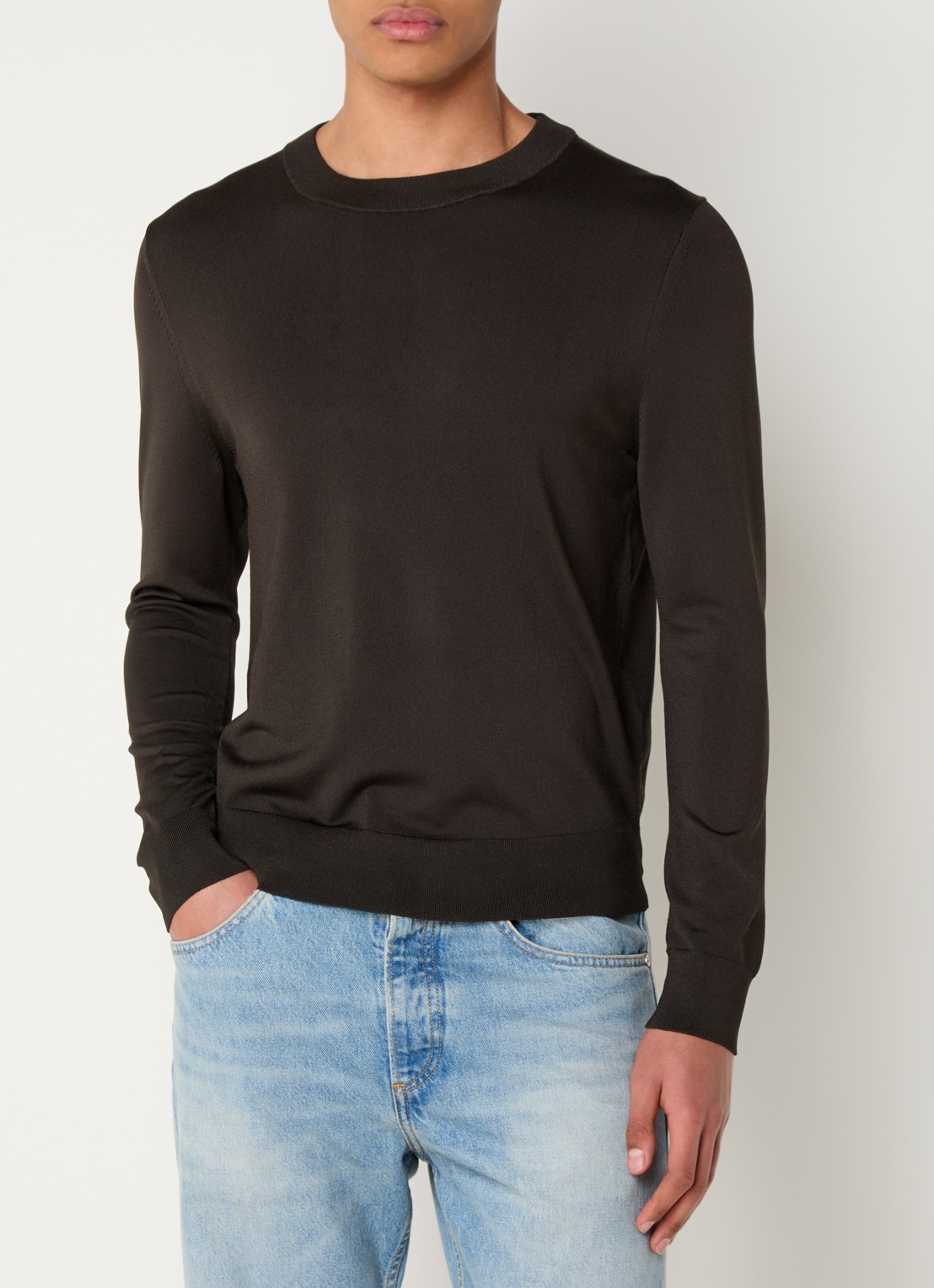 Sandro Fijngebreide pullover met ronde hals - detail 4 dark kaki. / bruin