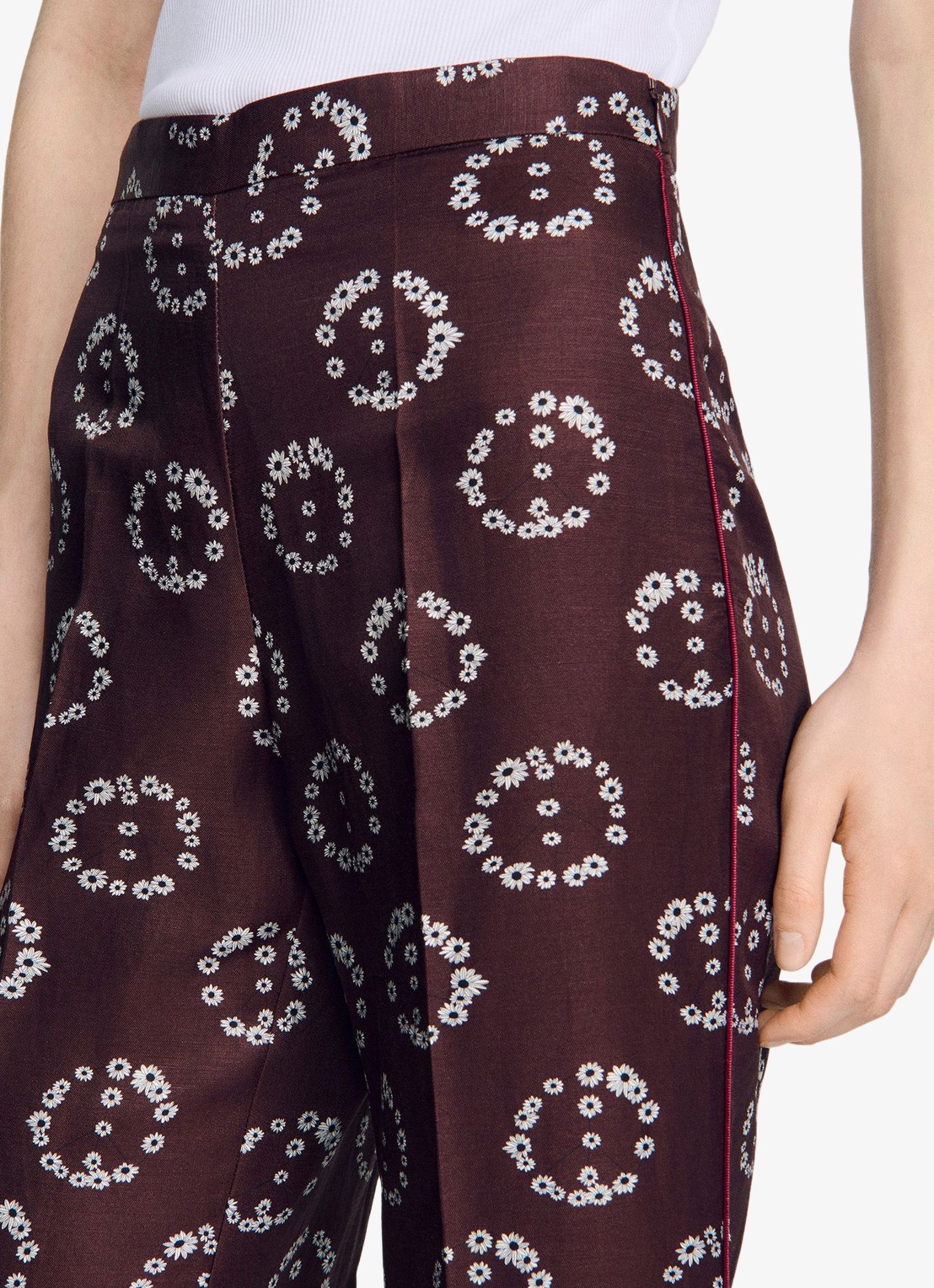 Sandro High waist flared broek in linnenblend met bloemenprint - detail 6 bruin