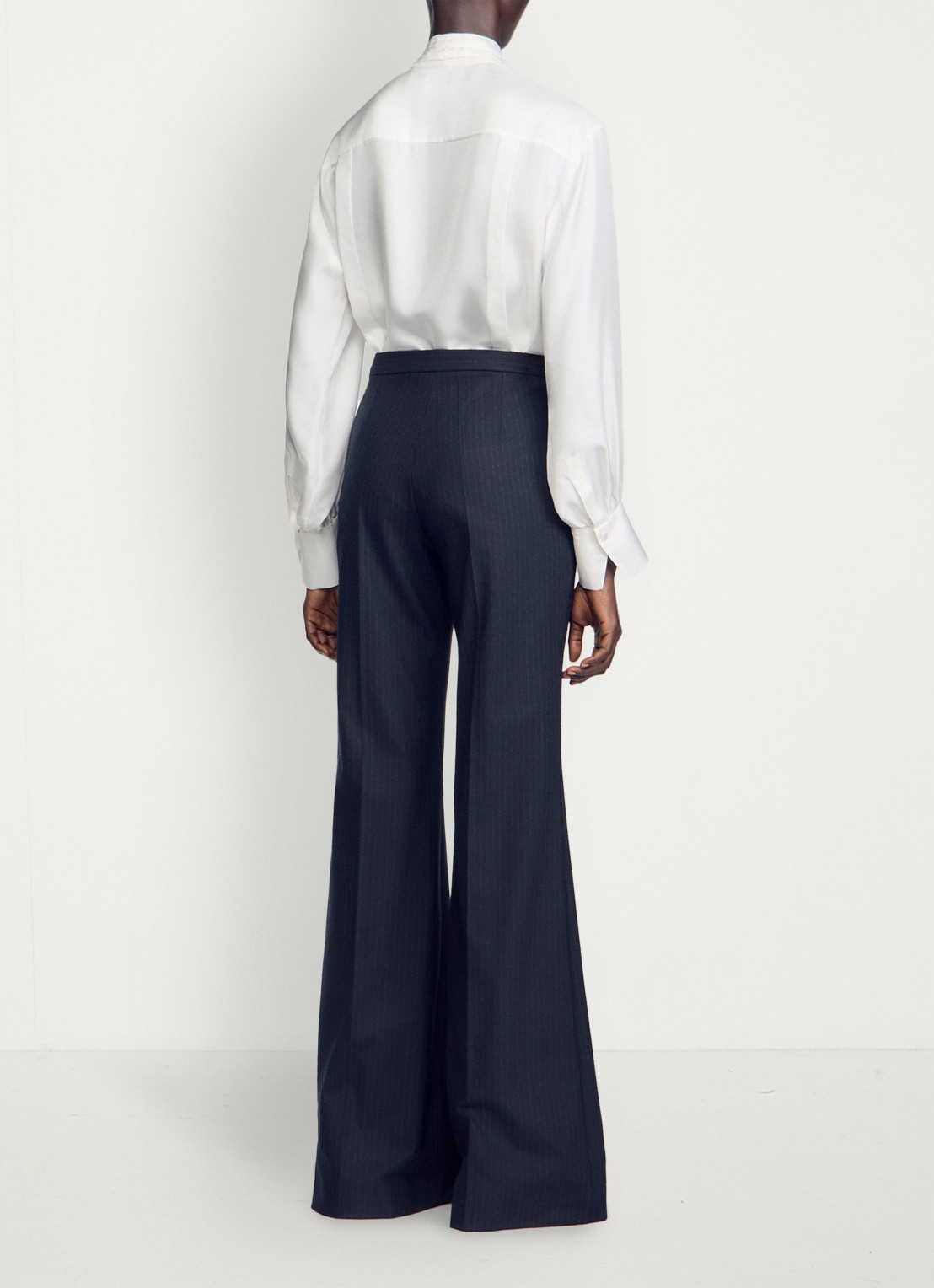 Sandro High waist flared broek in wolblend - achterkant donkerblauw