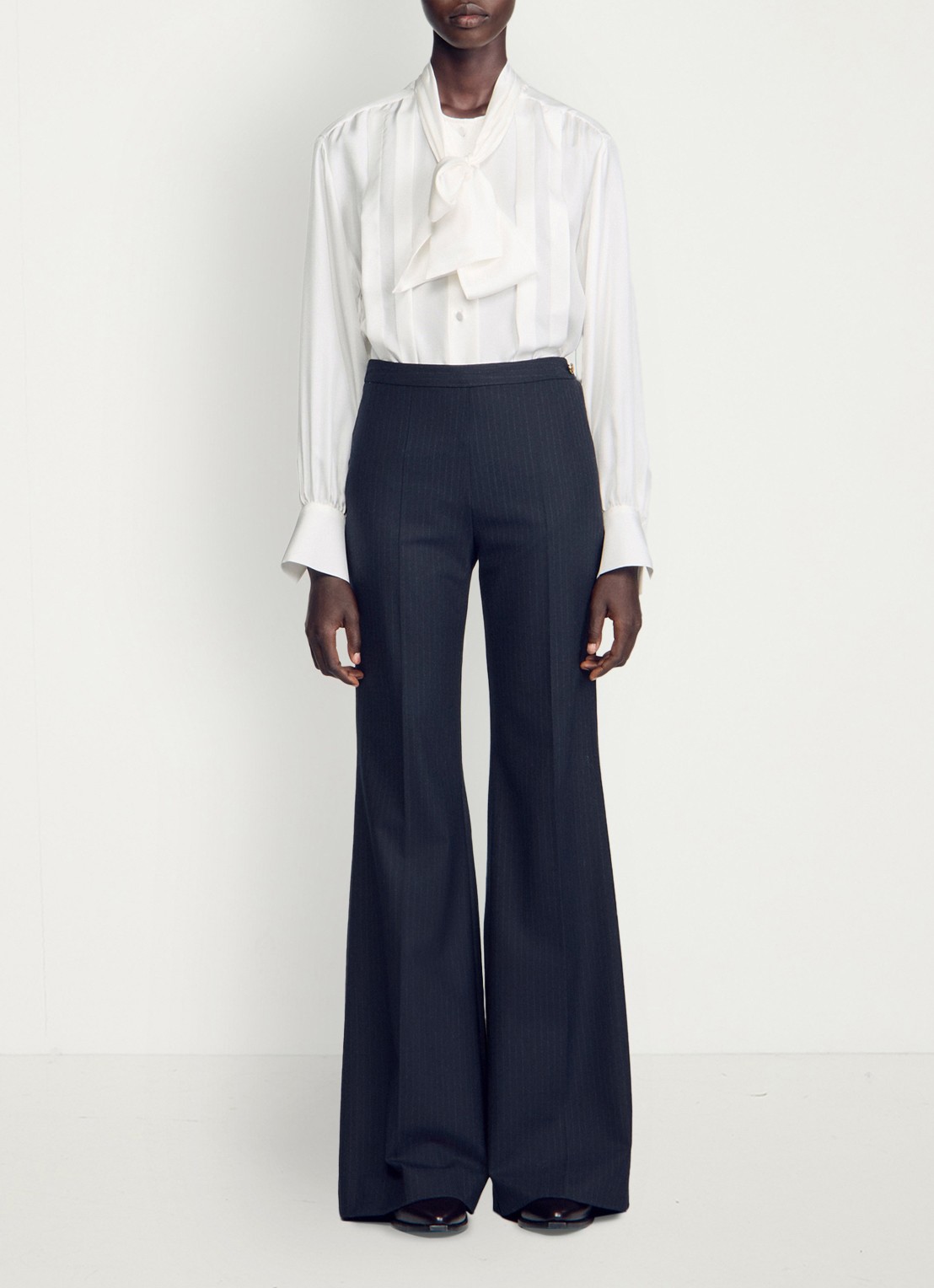 Sandro High waist flared broek in wolblend - voorkant 7 donkerblauw