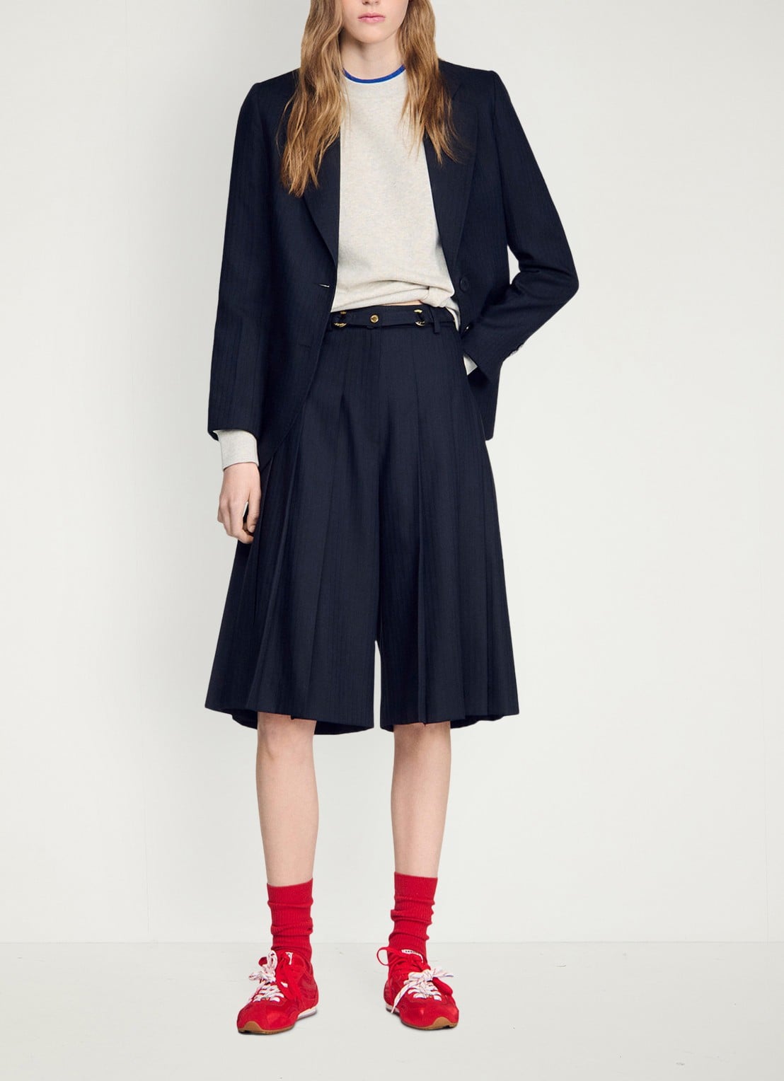 Sandro High waist loose fit korte broek met plooien en afneembare riem - detail 4 blauw