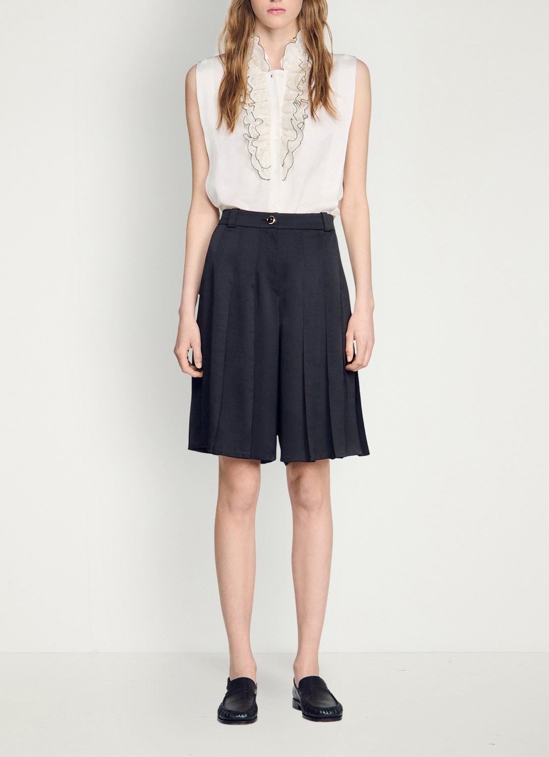 Sandro High waist loose fit korte broek met plooien - detail 6 black / zwart