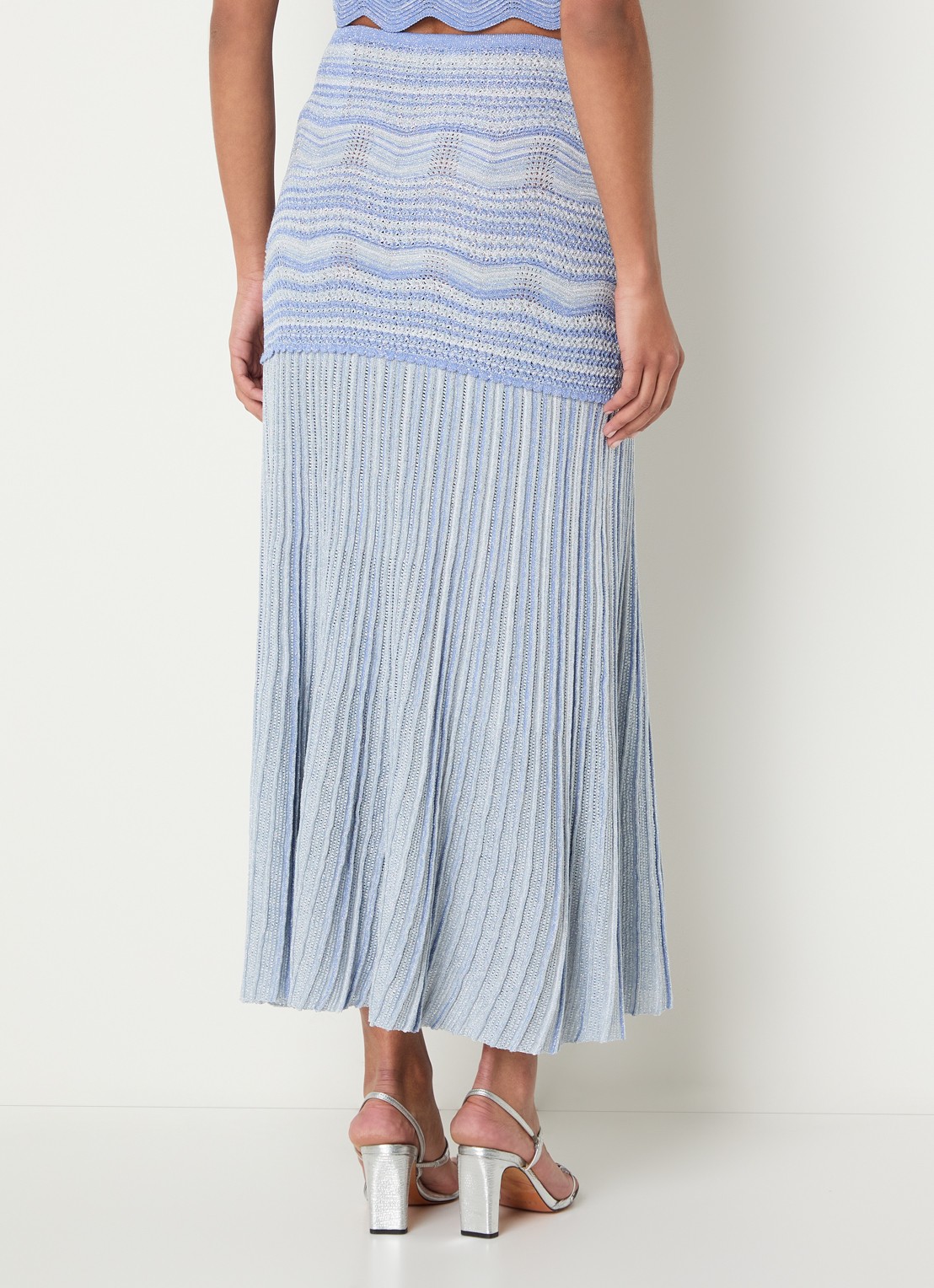 Sandro High waist midi rok met streepprint - achterkant 2 lichtblauw