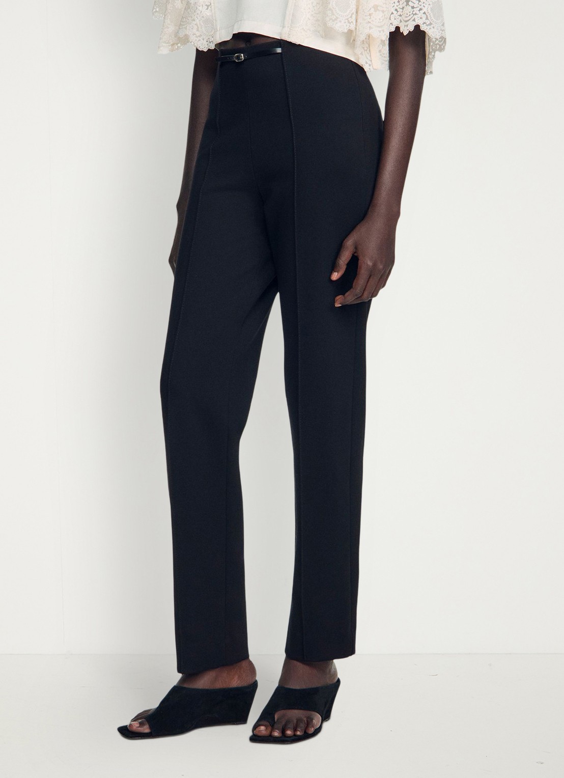 Sandro High waist straight fit broek met ritszakken - detail 2 zwart