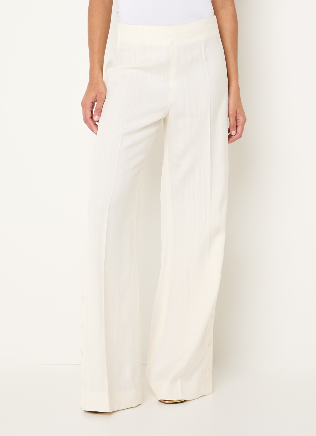 Sandro High waist straight fit pantalon met knoop detail - detail 2 ivoor