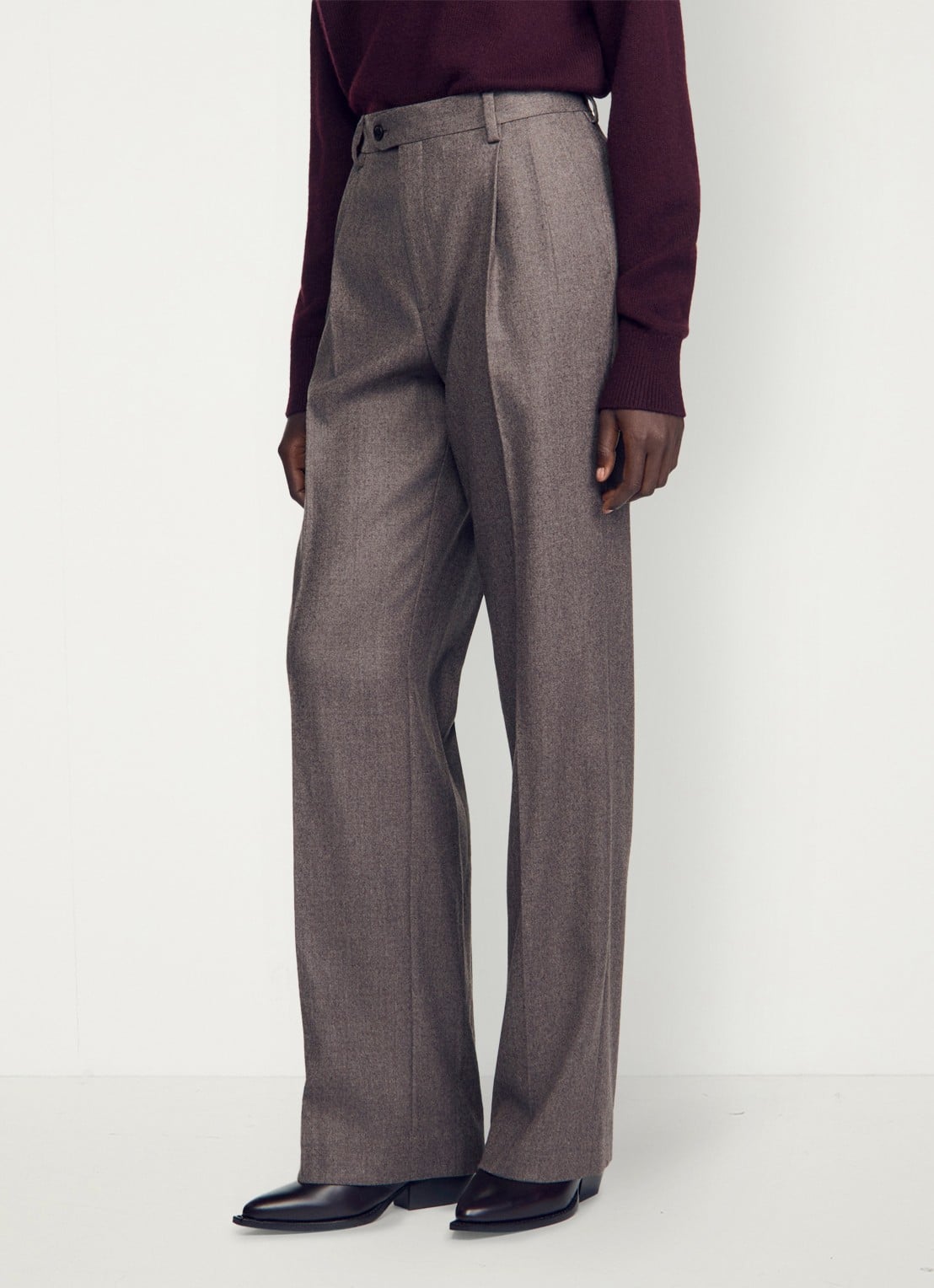 Sandro High waist straight fit pantalon van wol - detail taupe