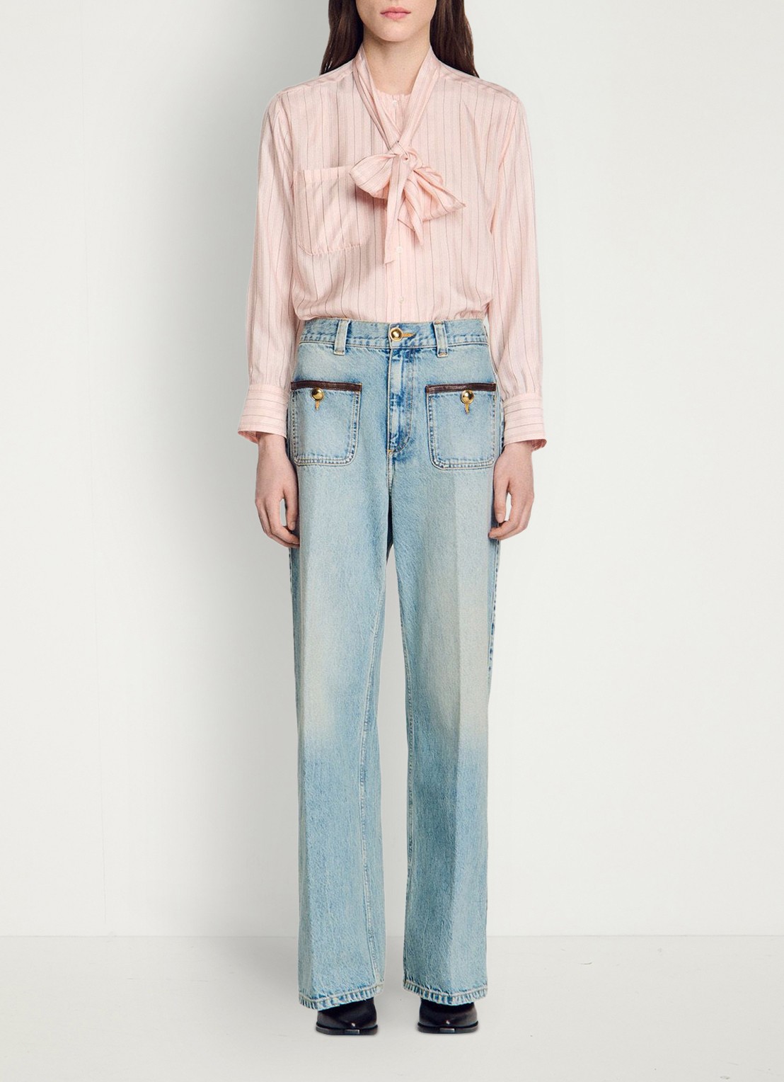 Sandro High waist straight leg broek van denim met lichte wassing en opgestikte zakken - detail 2 blue jean / blauw