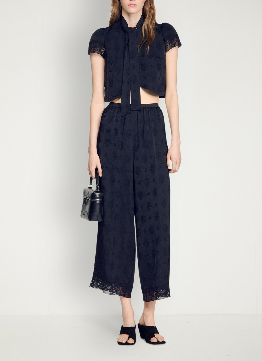 Sandro High waist wide fit pantalon met jacquard dessin en zakken - voorkant 2 black / zwart