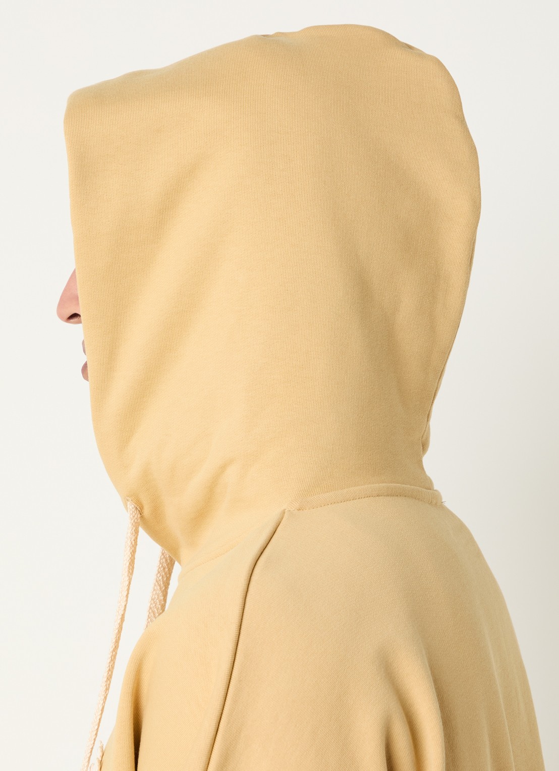 Sandro Hoodie met bloemborduring - detail 4 okergeel