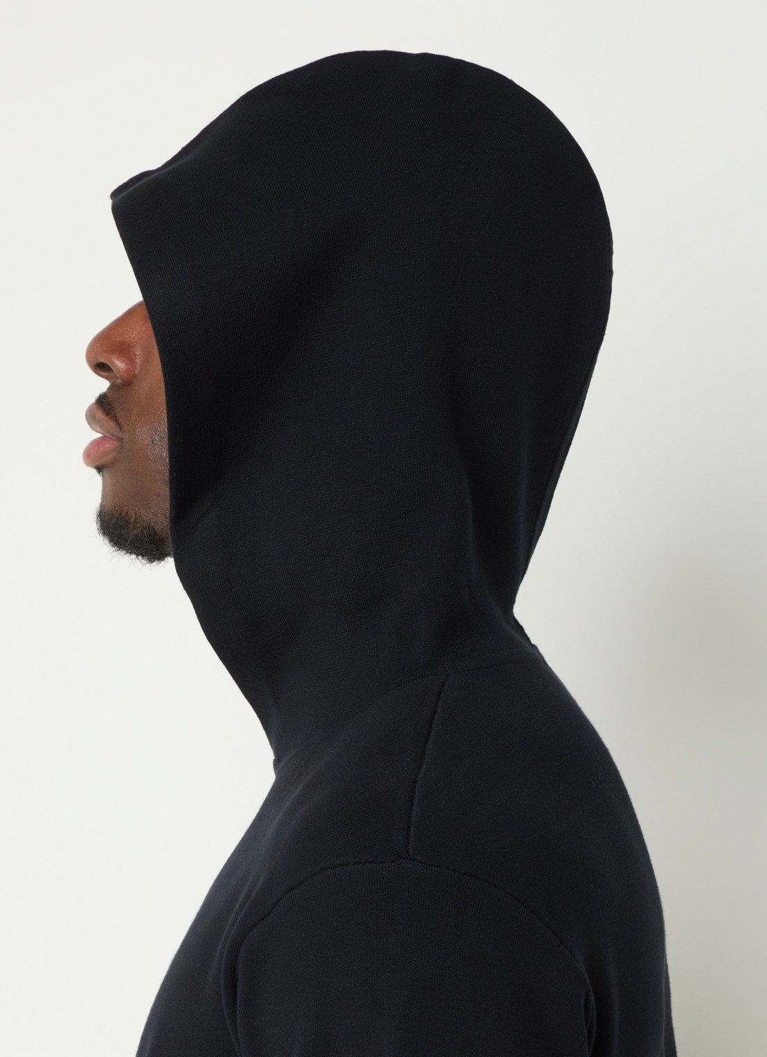 Sandro Hoodie met kangoeroezak - detail 5 zwart