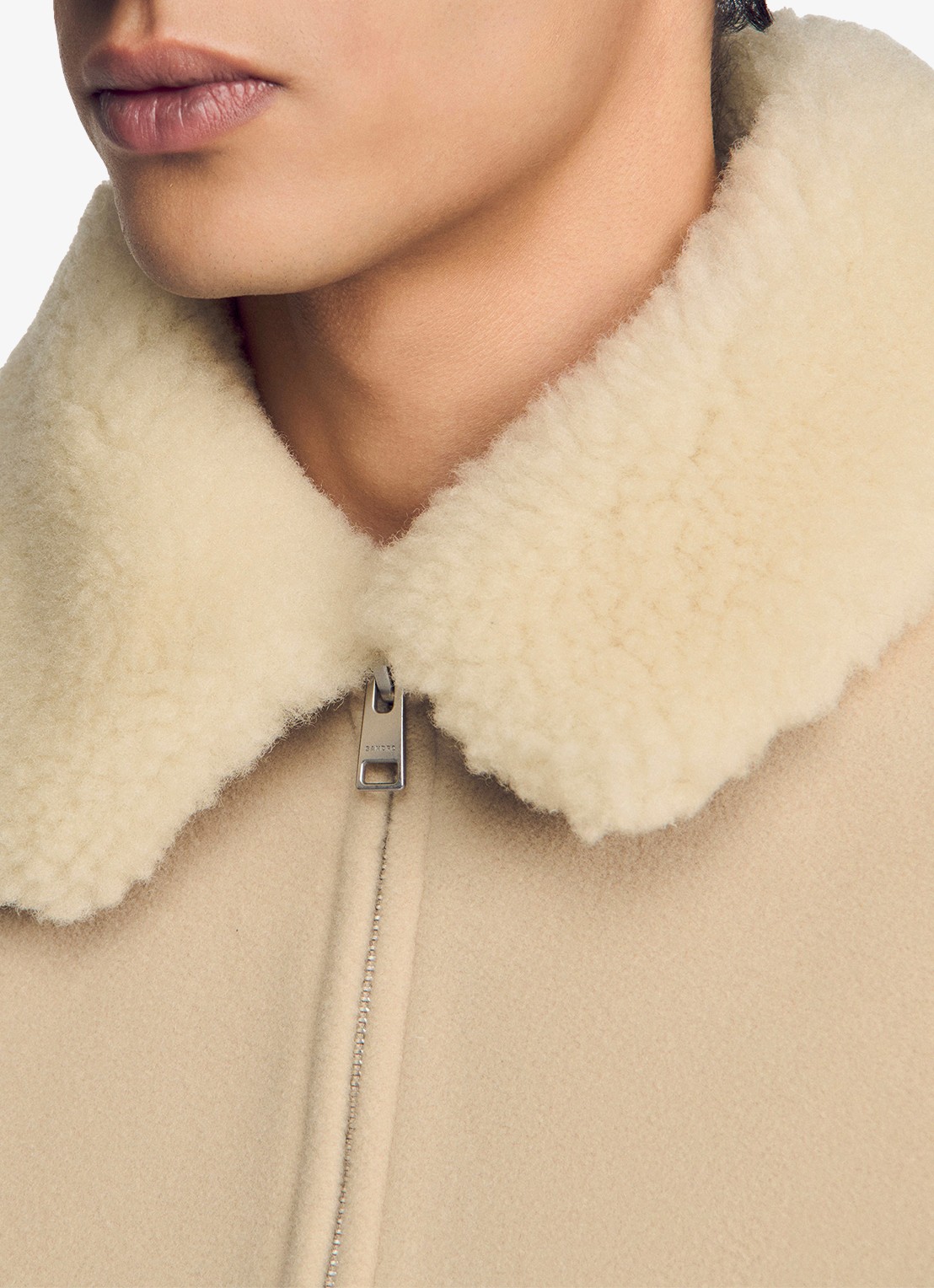 Sandro Jack in kasjmierblend met steekzakken - detail 2 beige