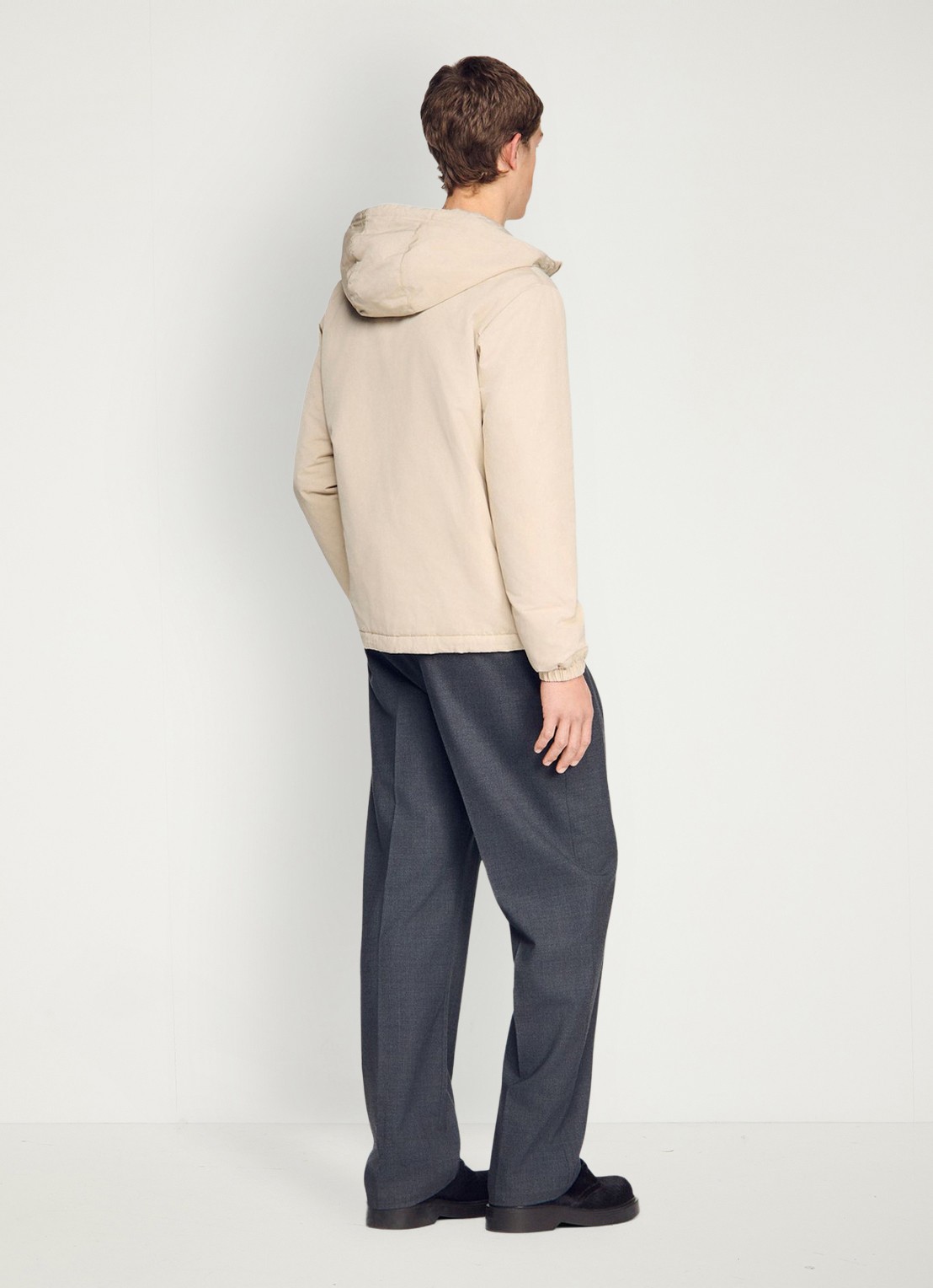 Sandro Jack met capuchon en logo - achterkant beige