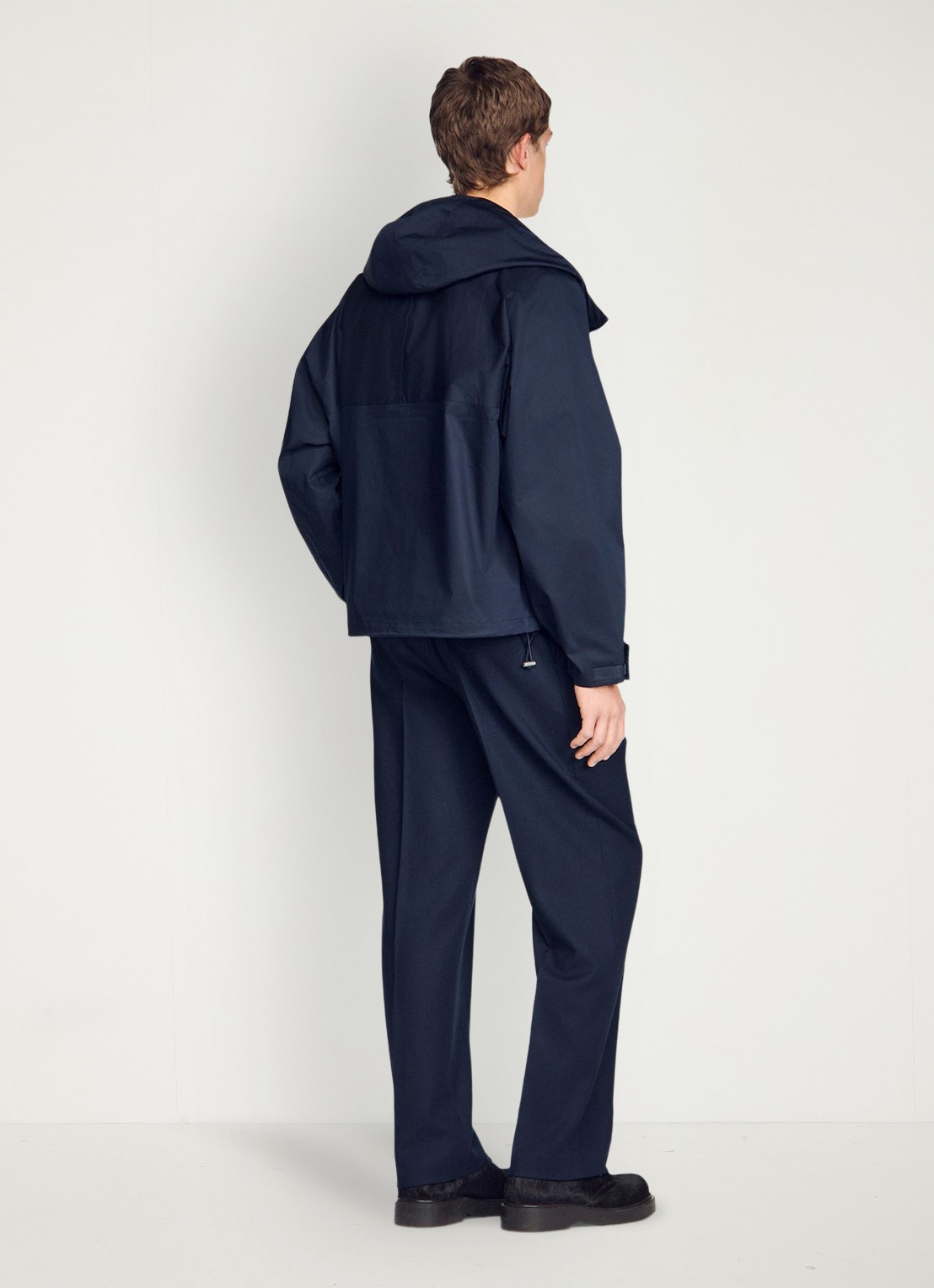 Sandro Jack van katoen met capuchon en opstaande kraag  - achterkant midnight blue / blauw