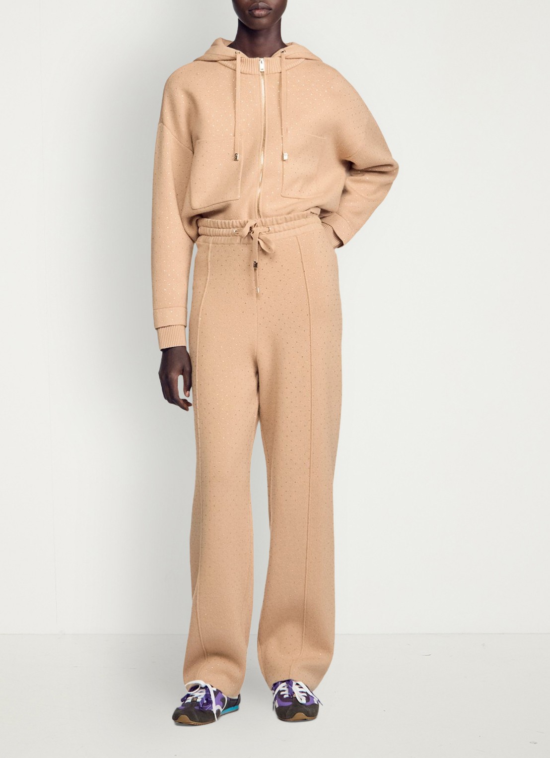 Sandro Joggingbroek met strass - detail 2 camel
