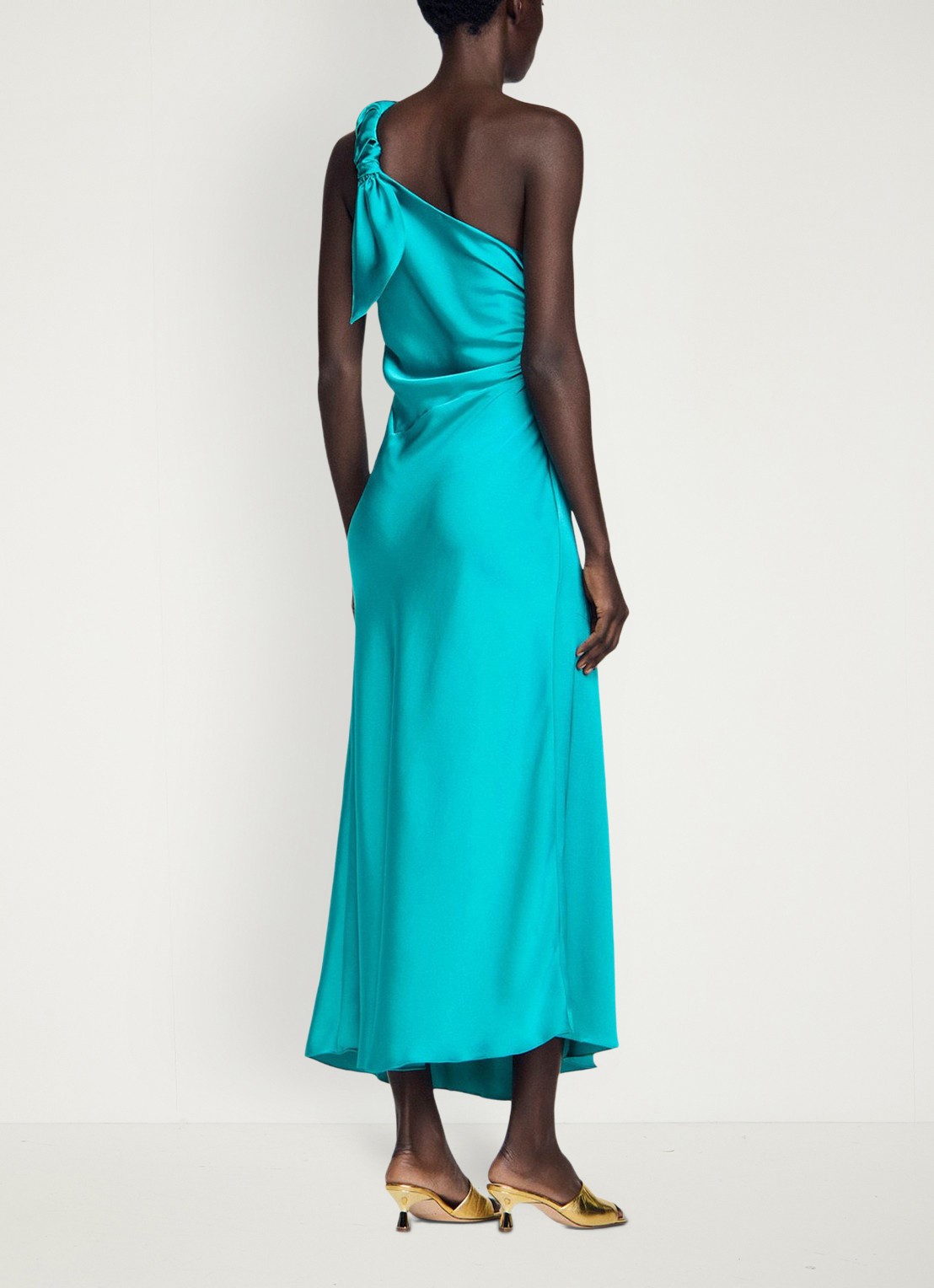 Sandro Maxi jurk met asymmetrische hals - achterkant groen