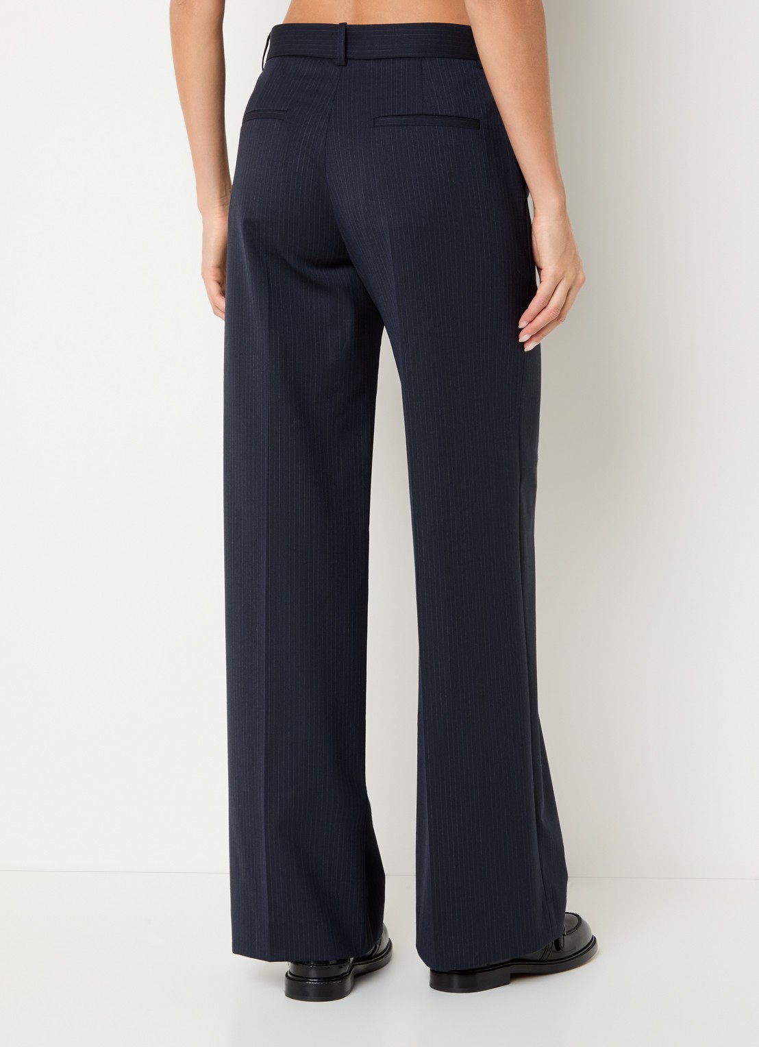 Sandro Mid waist loose fit pantalon in wolblend met streepprint - achterkant donkerblauw