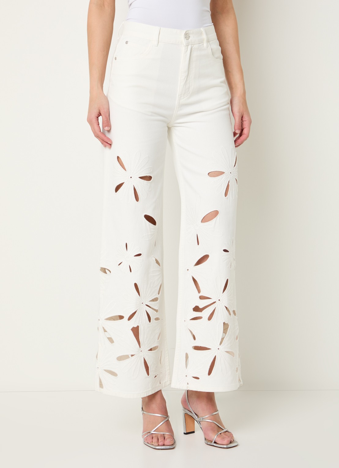 Sandro Mid waist straight leg jeans met gekleurde wassing - detail 3 wit