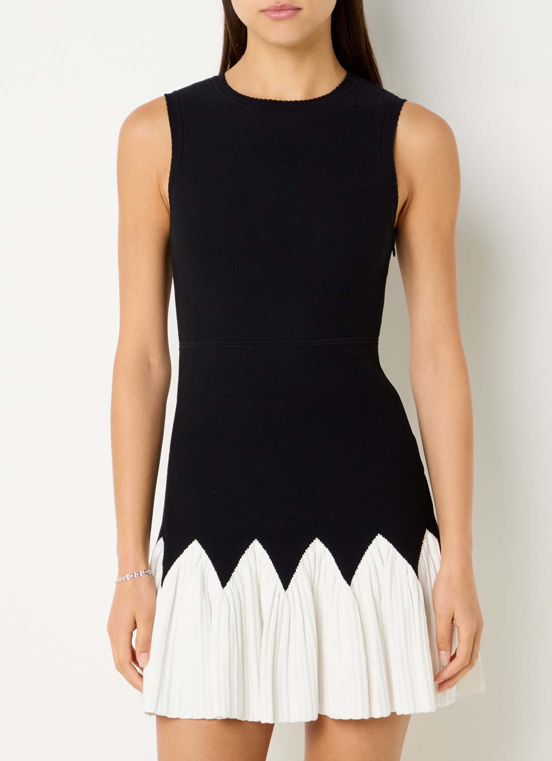 Sandro Mini jurk met ronde hals - detail 4 zwart
