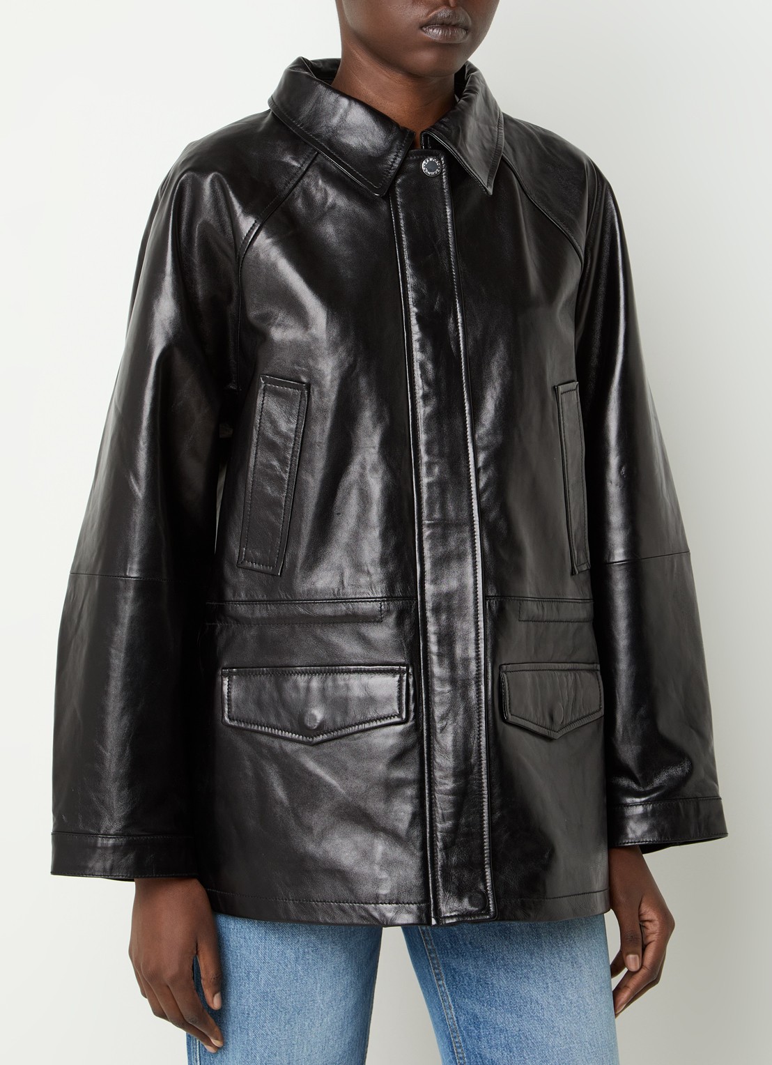 Sandro Parka van lamsleer met glanzende finish - detail 4 zwart