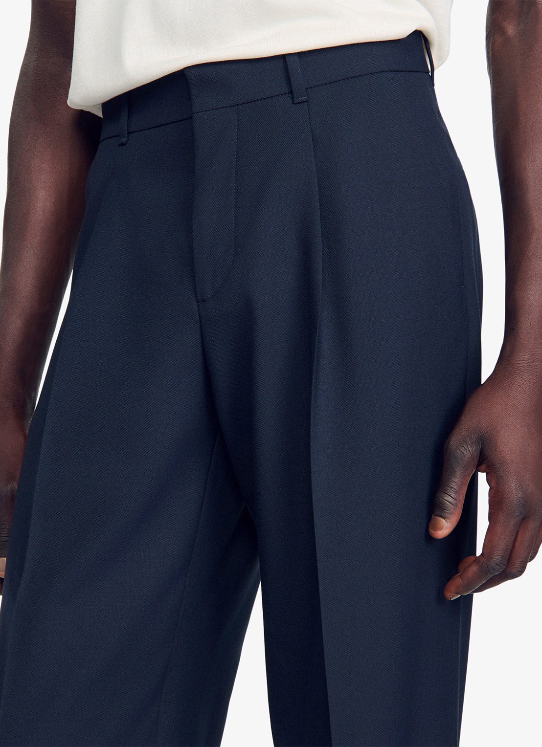 Sandro Regular fit pantalon van wol met steekzakken - detail 2 donkerblauw