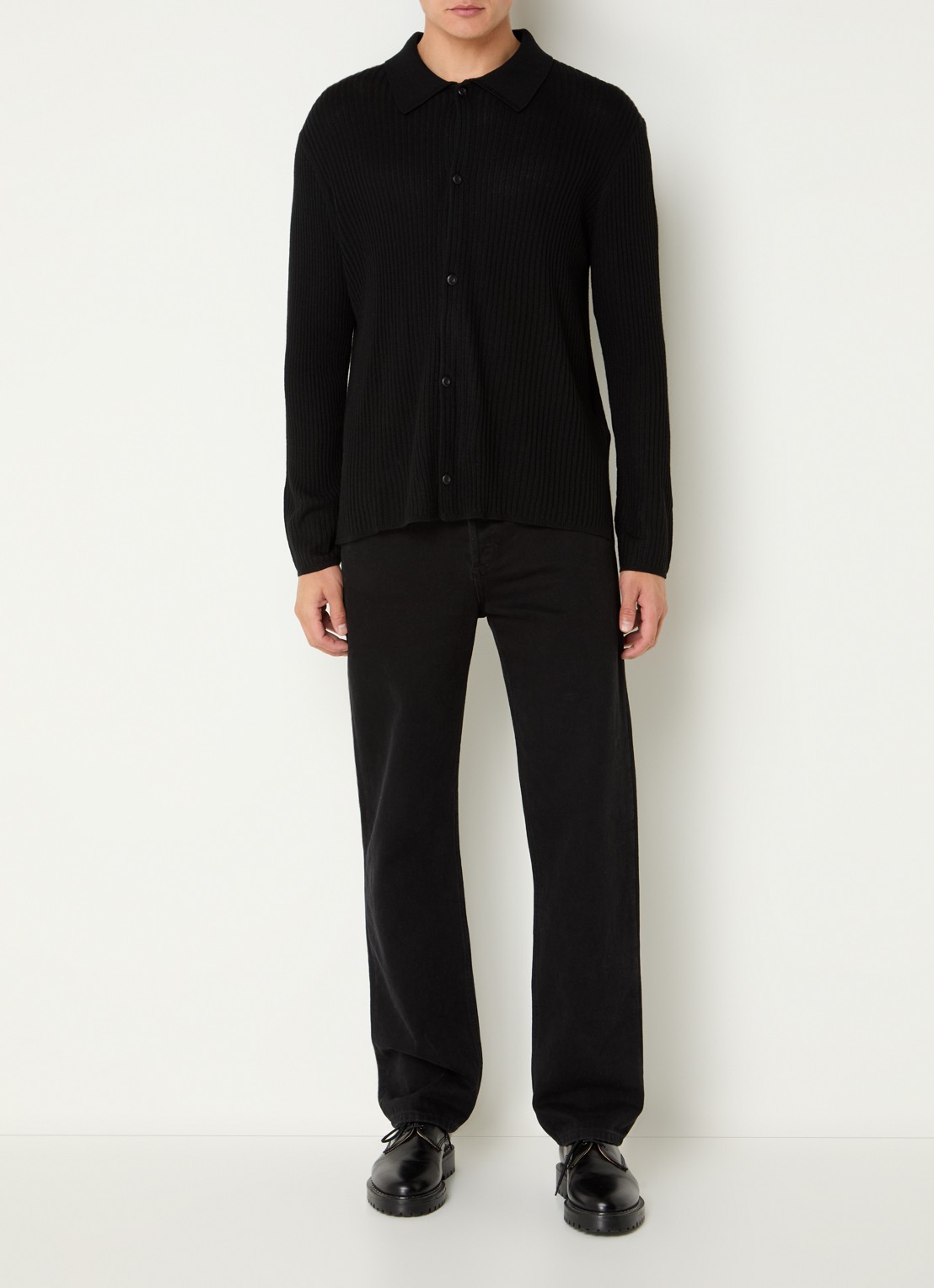 Sandro Ribgebreid vest in wolblend met V-hals - voorkant 4 black / zwart