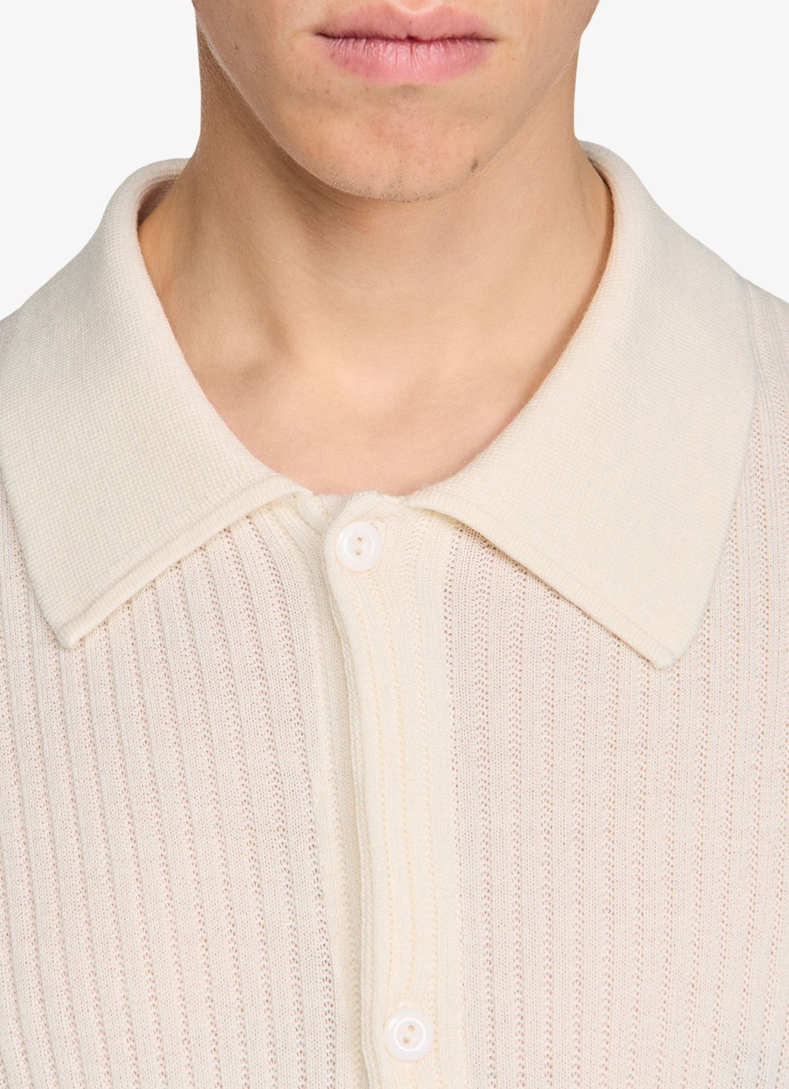 Sandro Ribgebreid vest in wolblend met V-hals - detail 4 ivoor