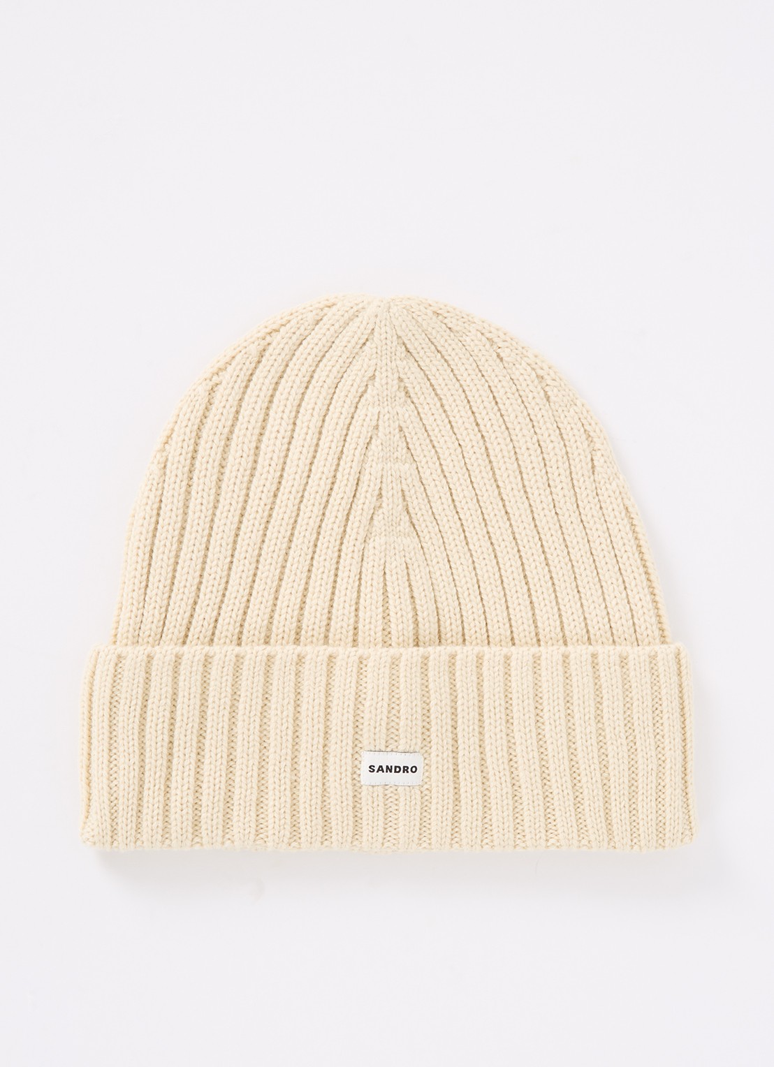 Sandro Ribgebreide muts in wolblend met logo - voorkant beige