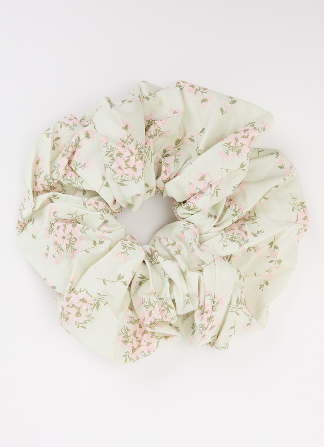 Sandro Scrunchie met bloemenprint  - voorkant lichtgroen