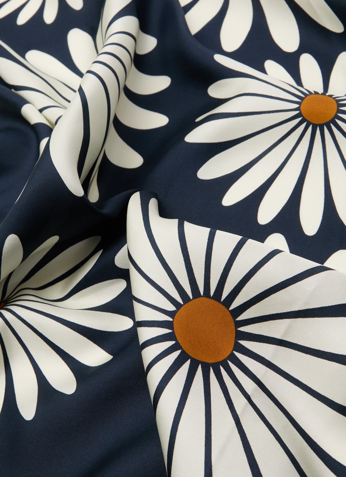 Sandro Sjaal van zijde met bloemenprint 90 x 90 cm - detail 3 donkerblauw