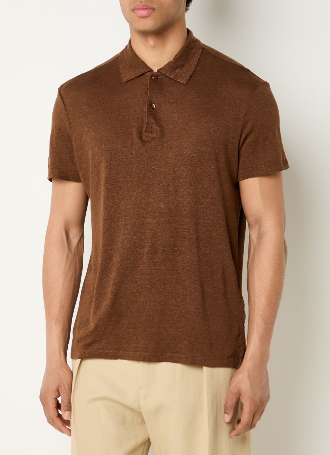 Sandro Slim fit polo van linnen  - detail 2 hazelnootbruin