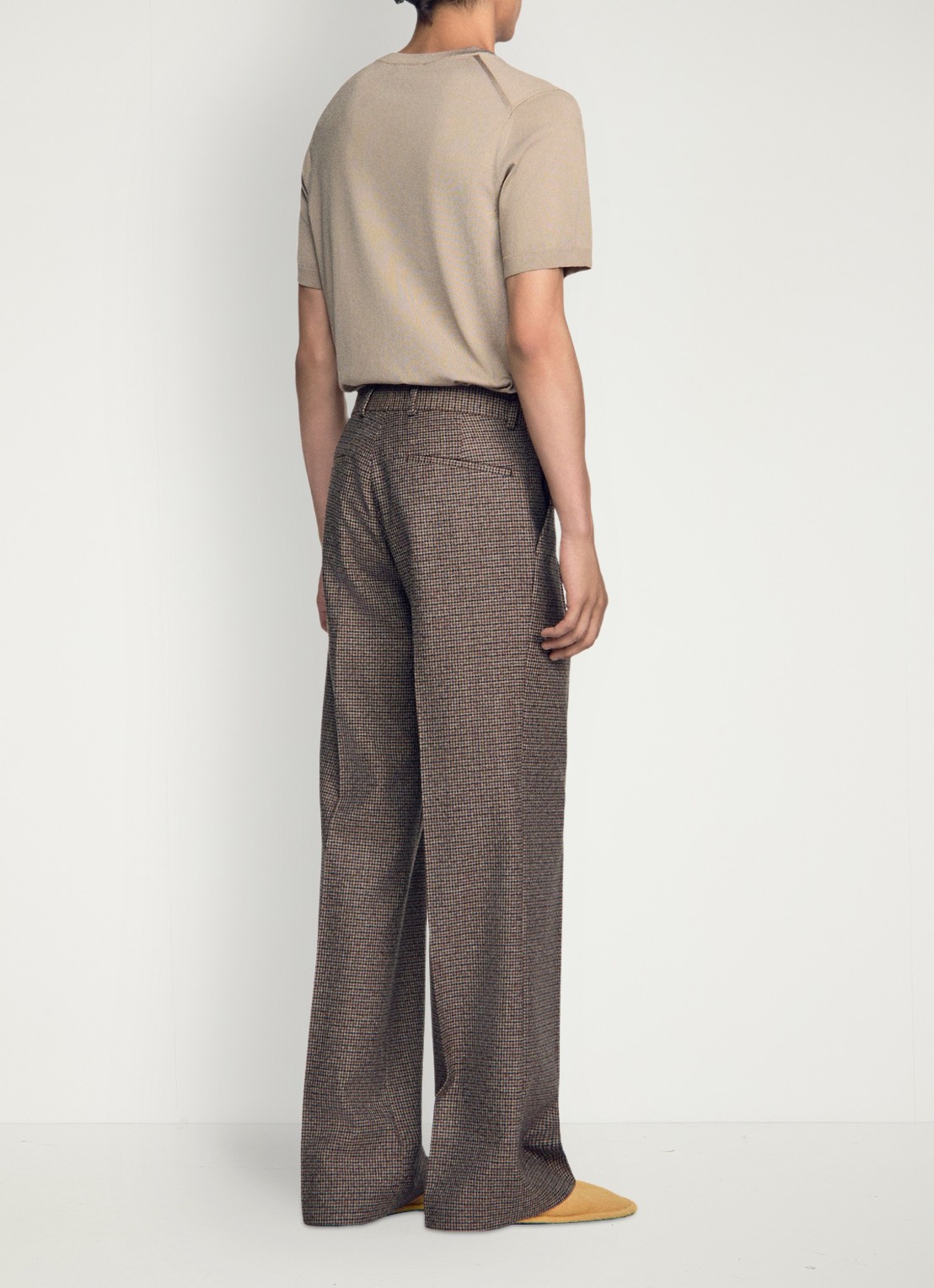 Sandro Straight fit pantalon met ruit dessin - achterkant bruin