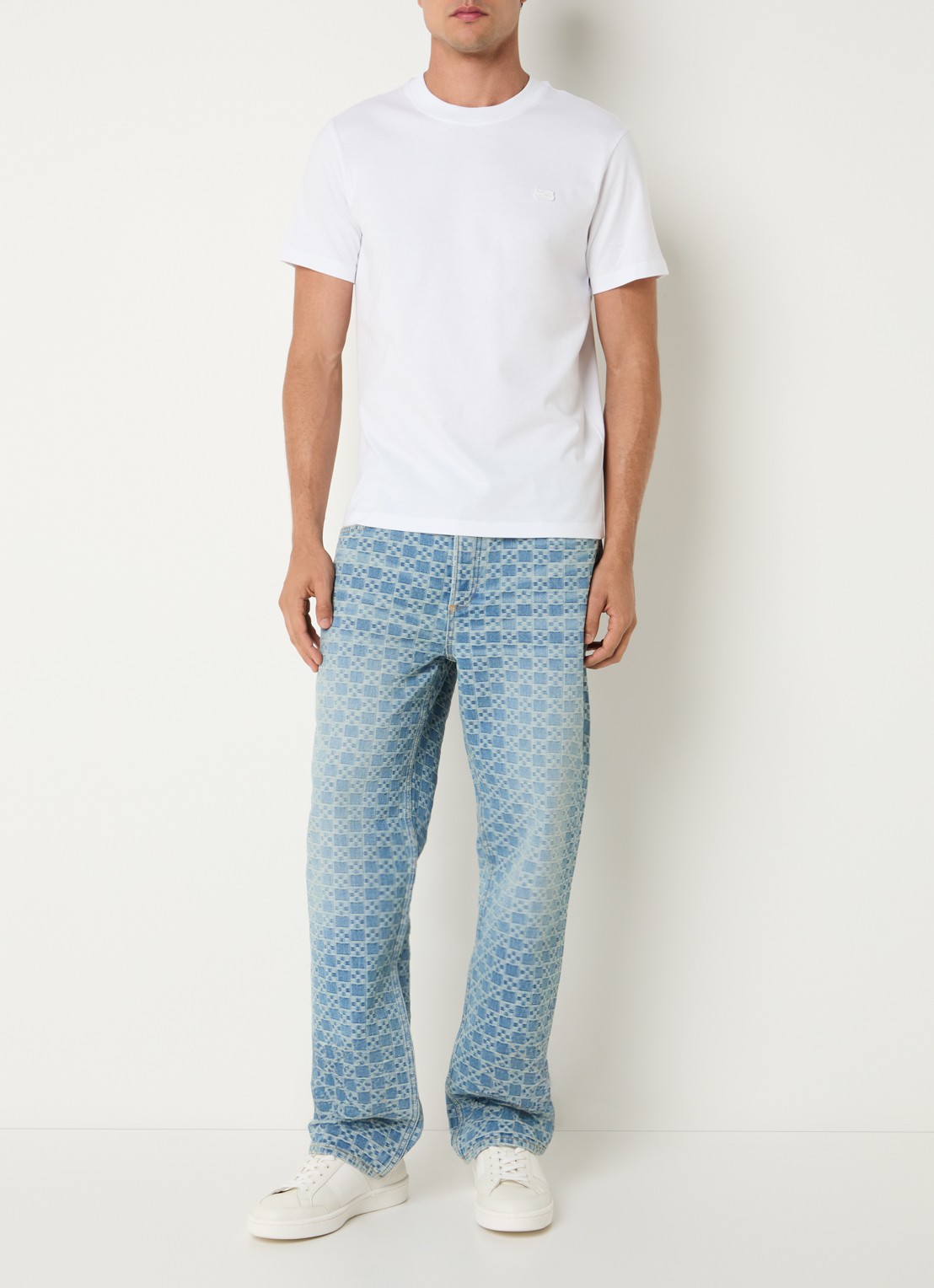 Sandro T-shirt met logo - voorkant 2 wit