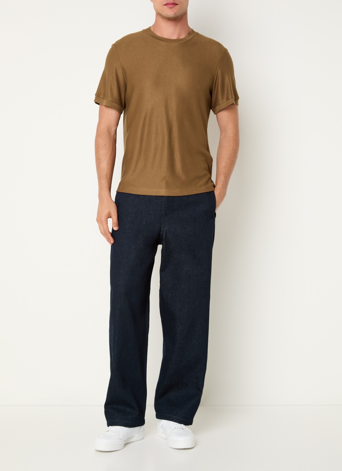 Sandro T-shirt met structuur - voorkant 2 camel