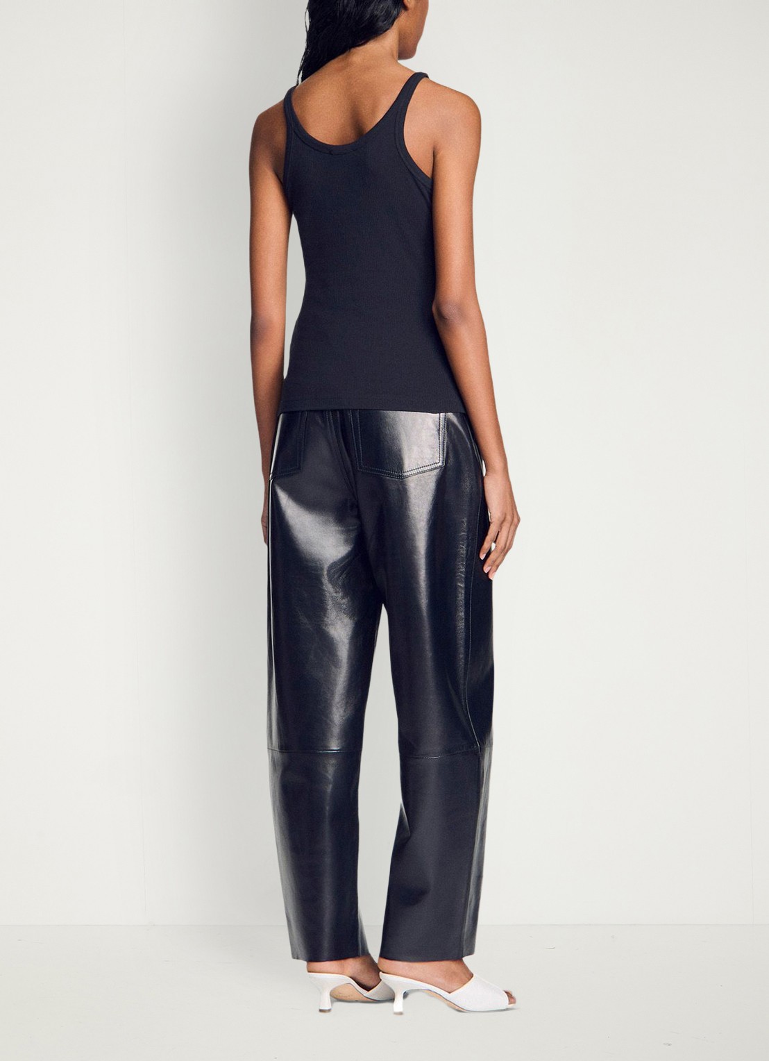 Sandro Top met spaghettibandjes en details van kant - achterkant black / zwart