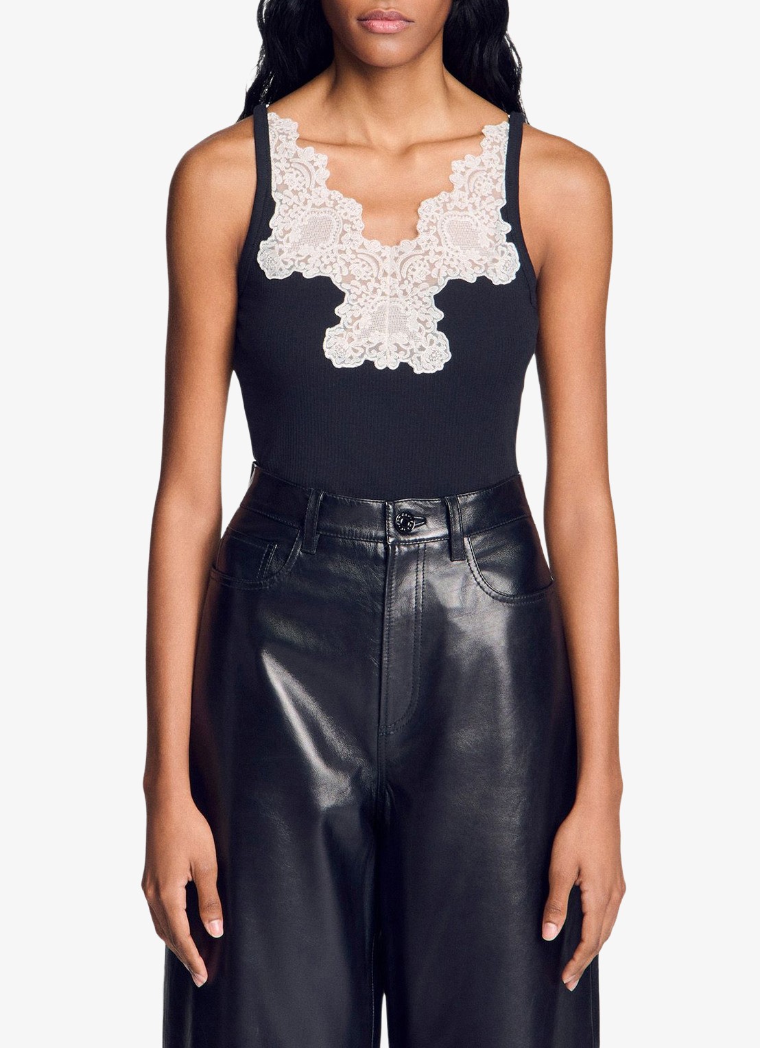 Sandro Top met spaghettibandjes en details van kant - detail 2 black / zwart