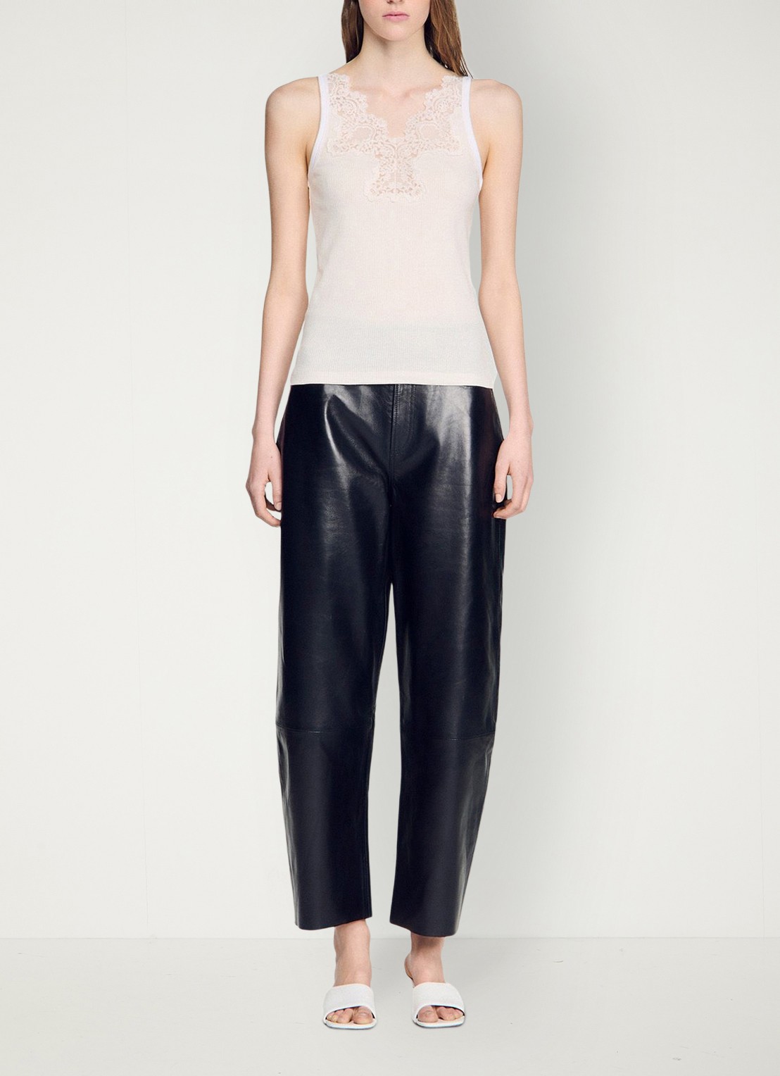 Sandro Top met spaghettibandjes en details van kant - detail 6 beige