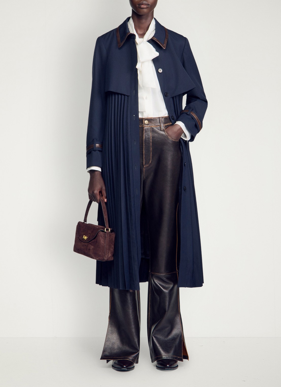 Sandro Trenchcoat met plooien - detail blauw
