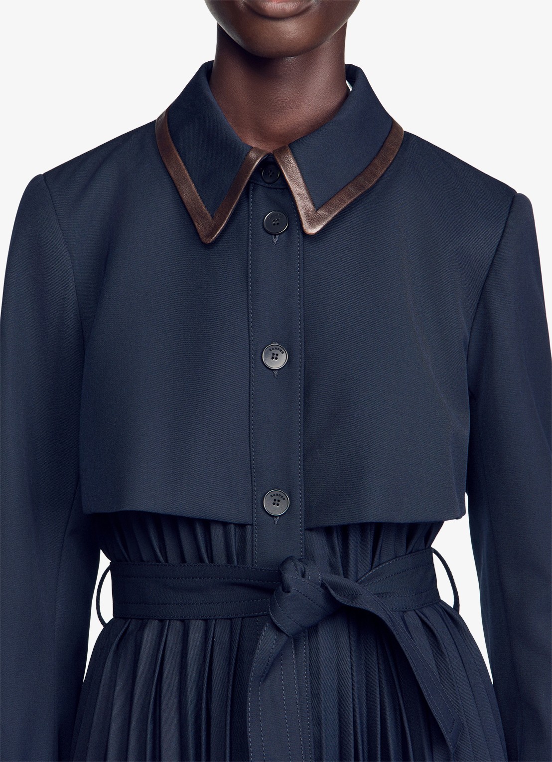 Sandro Trenchcoat met plooien - detail 2 blauw