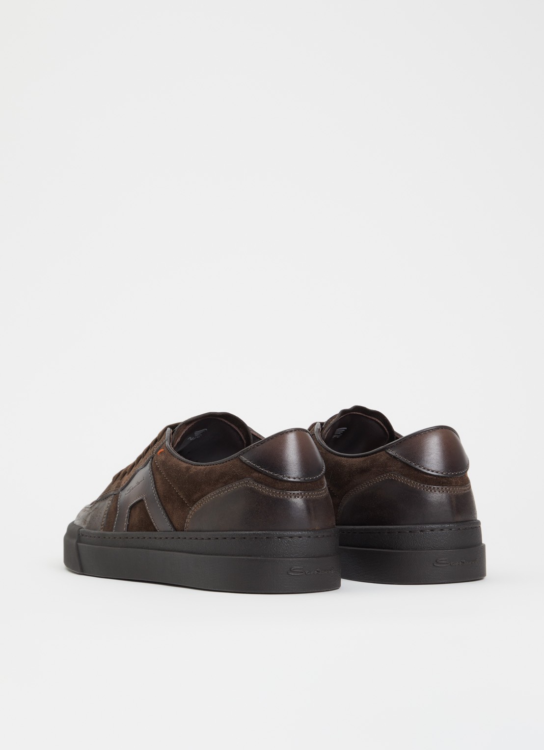 Santoni DBS Sport sneaker van suède met leren details - achterkant 5 donkerbruin