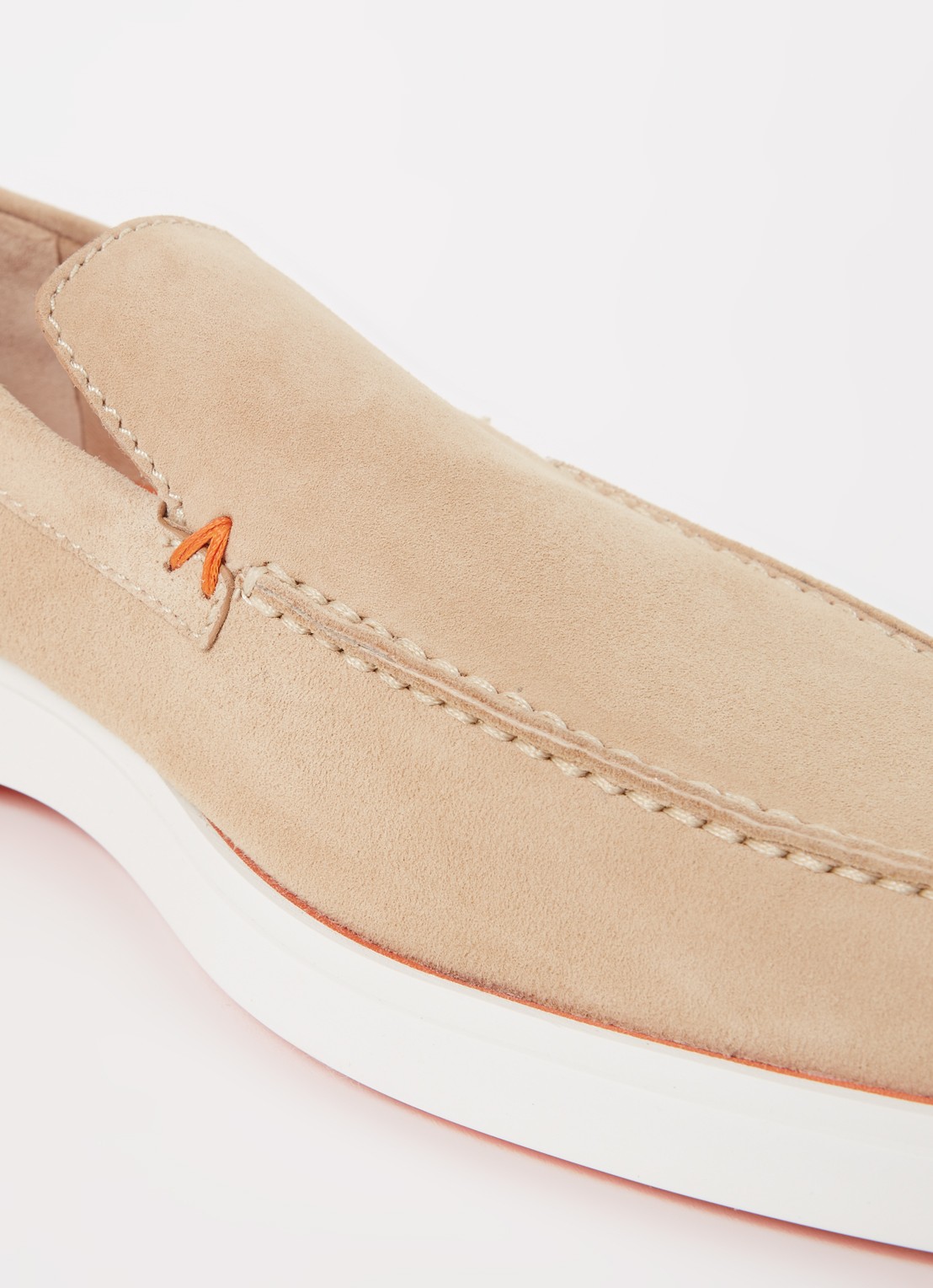 Santoni Detroit loafer van suède  - detail 4 beige