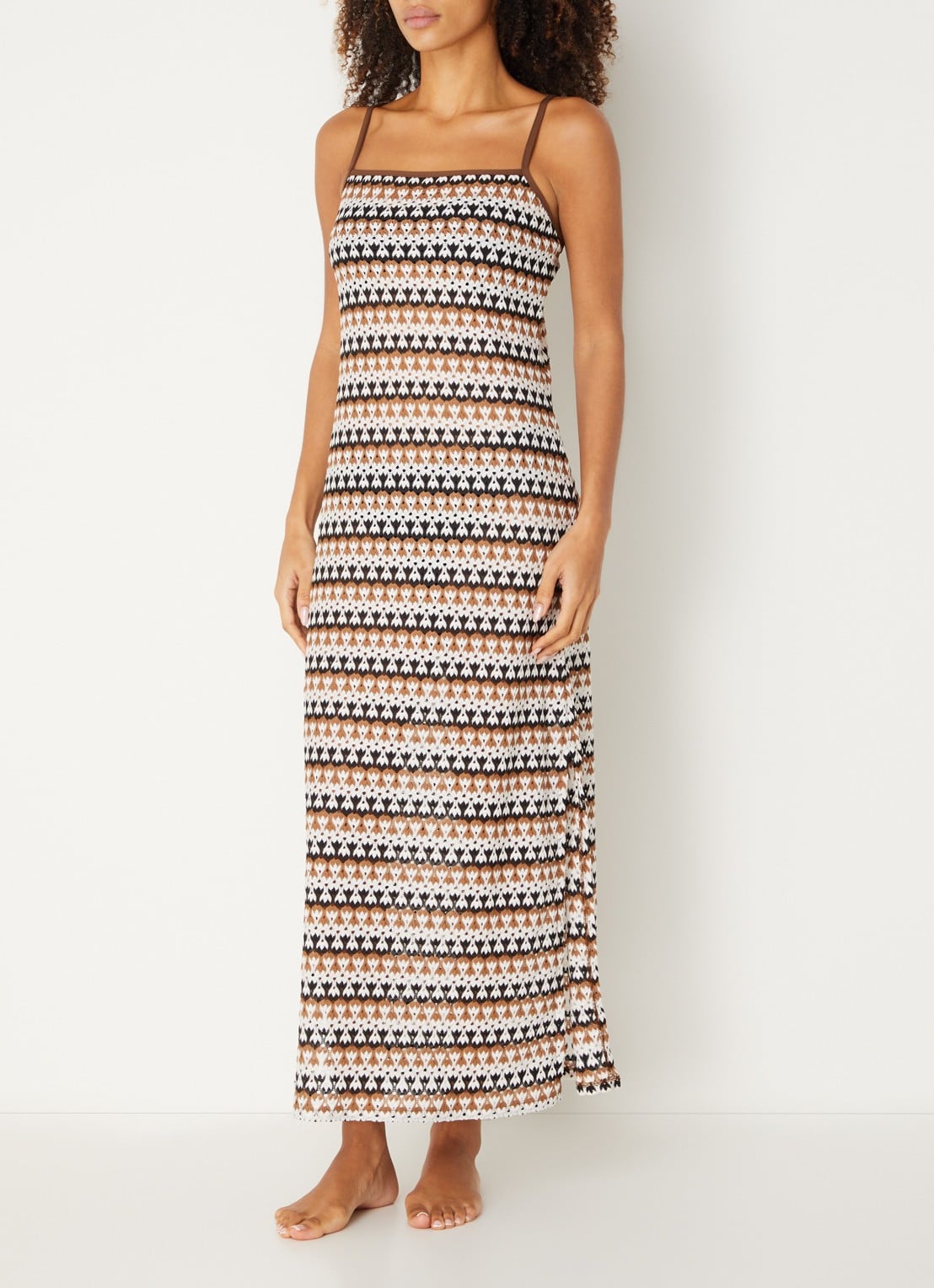 Sarda Biles maxi strandjurk van crochet met print - detail zand