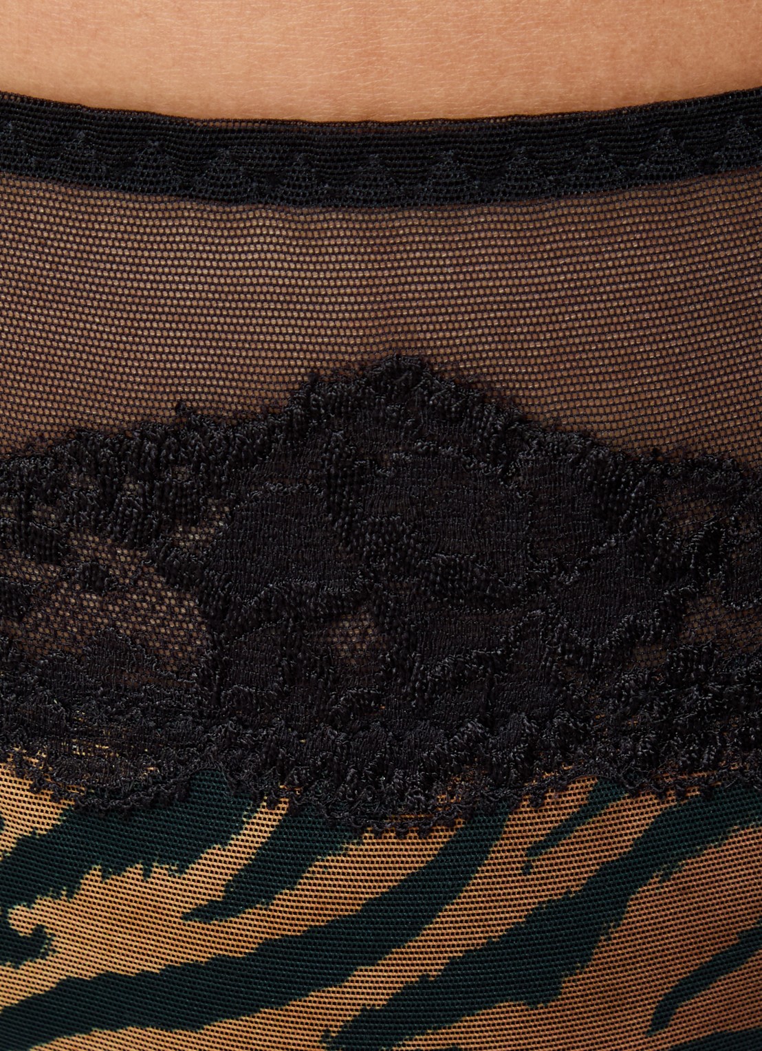 Sarda Bremer string - detail 4 camel