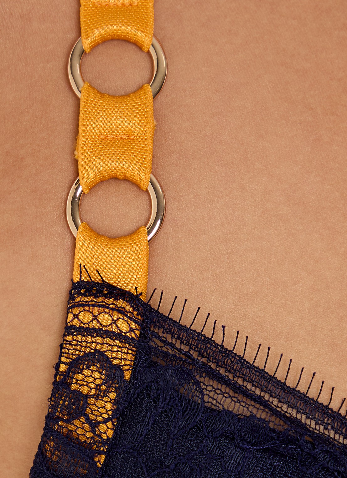 Sarda Lovelace push-up bh met uitneembare vulling - detail 4 donkerblauw