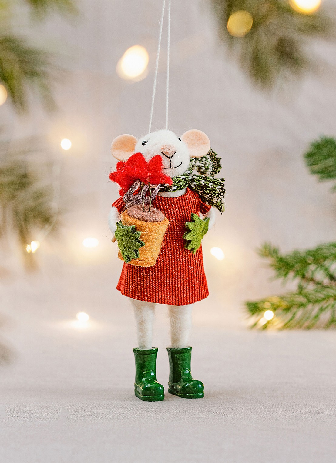 Sass & Belle Tuinier Muis kersthanger 15,5 cm - voorkant 2 rood