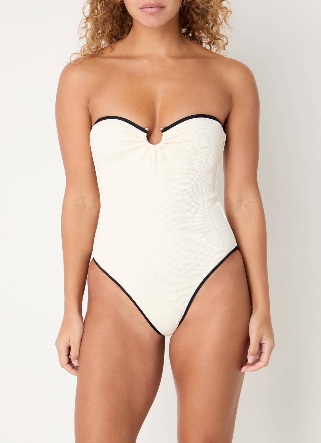 Seafolly Beach Bound bandeau badpak met afneembare bandjes - detail 2 creme