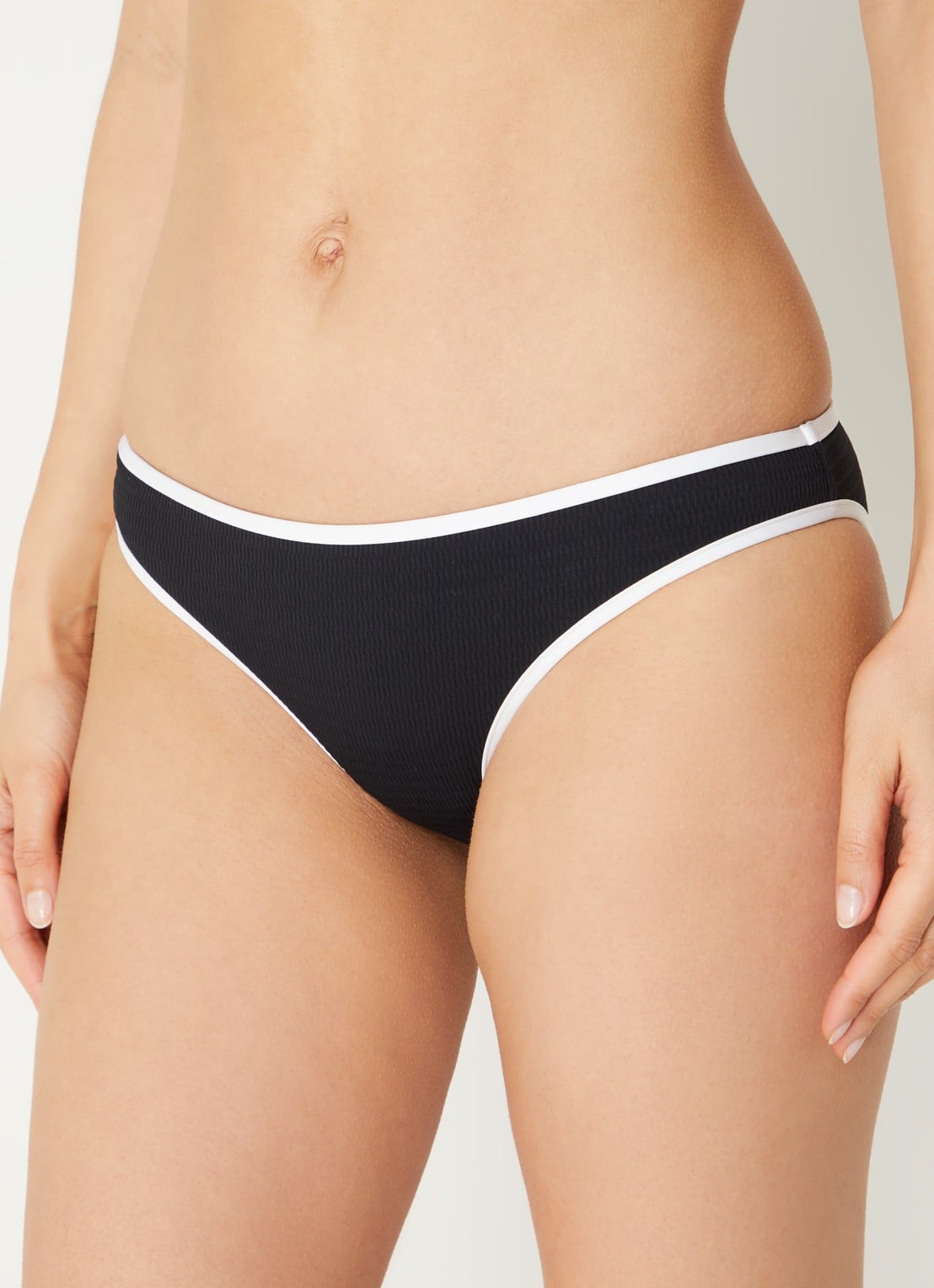 Seafolly Halter bikinitop met ribstructuur - voorkant 2 zwart