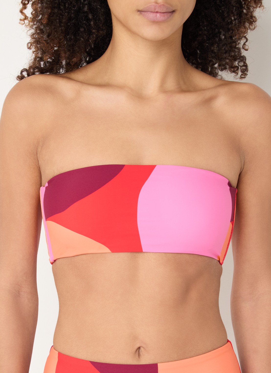 Seafolly Sorrento reversible bandeau bikinitop met print - detail 5 koraalroze