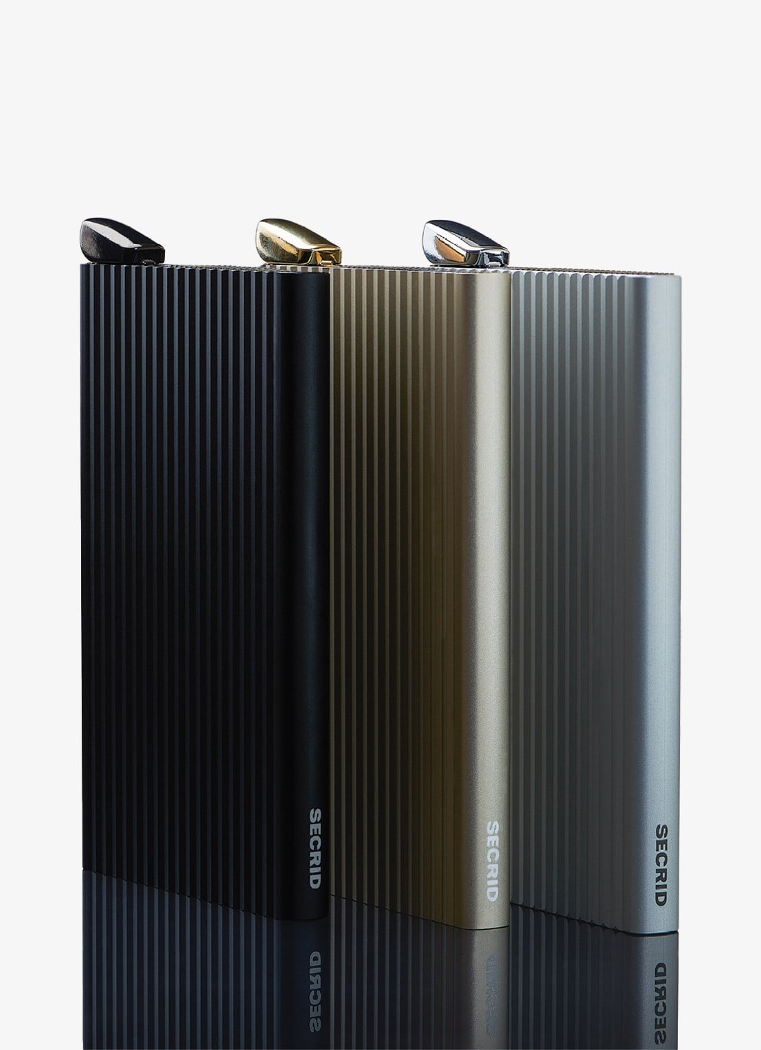 Secrid Cardprotector+ pasjeshouder van aluminium - detail 6 zwart