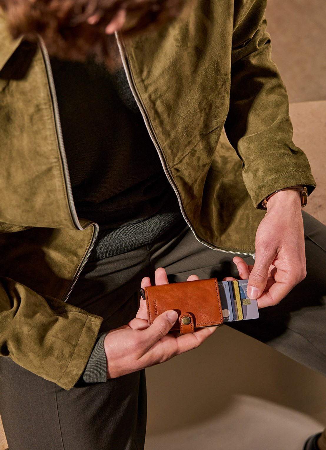 Secrid Miniwallet+ pasjeshouder van leer - detail 7 bruin